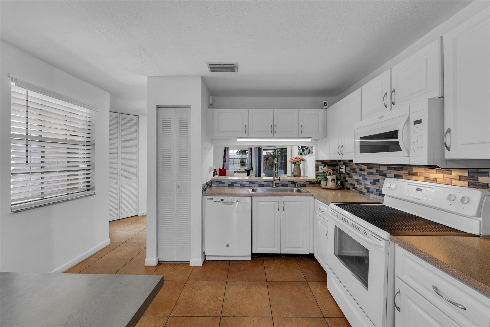 8855 W Sunrise Blvd 8855