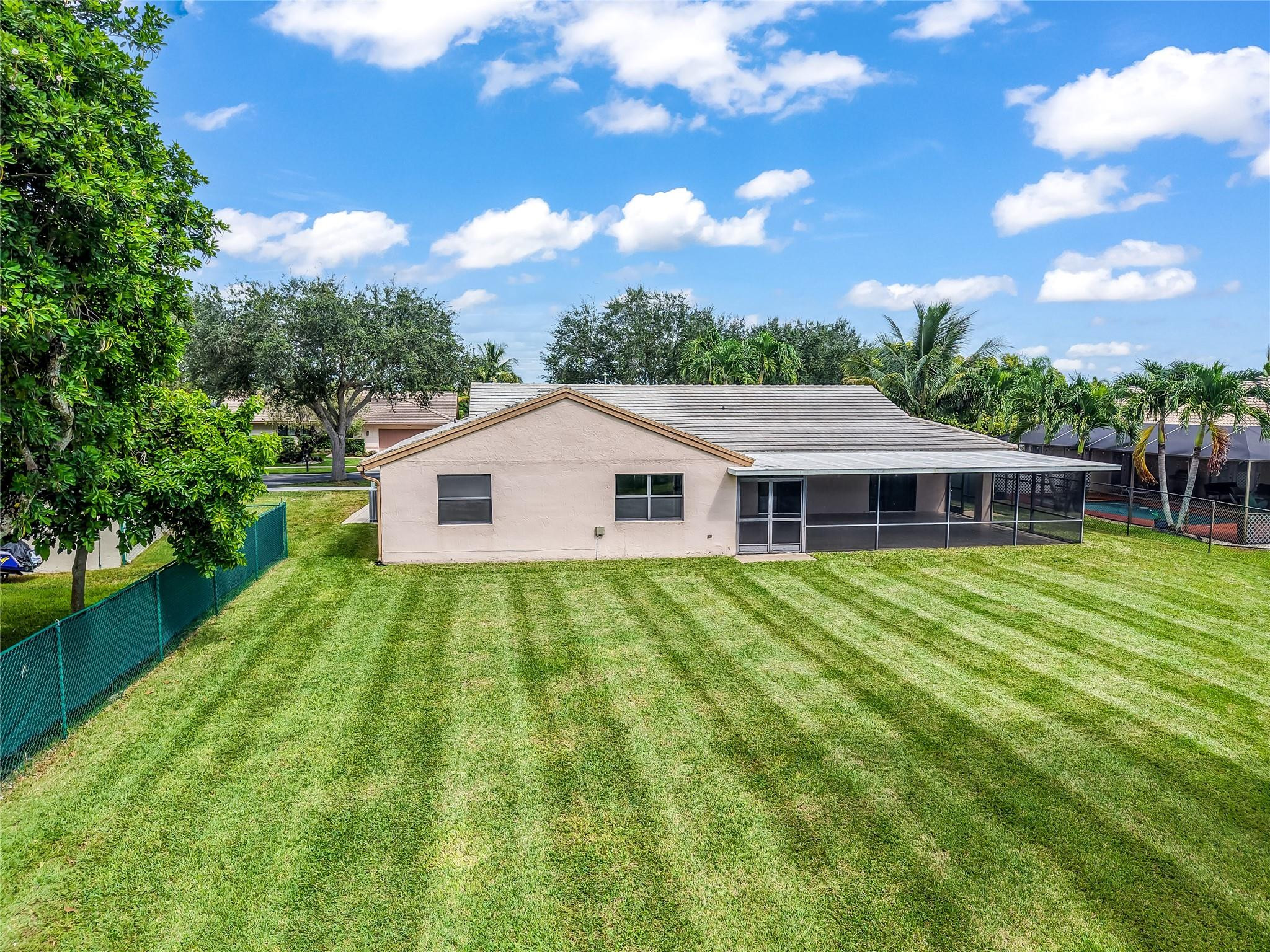 15600 Huntridge Rd