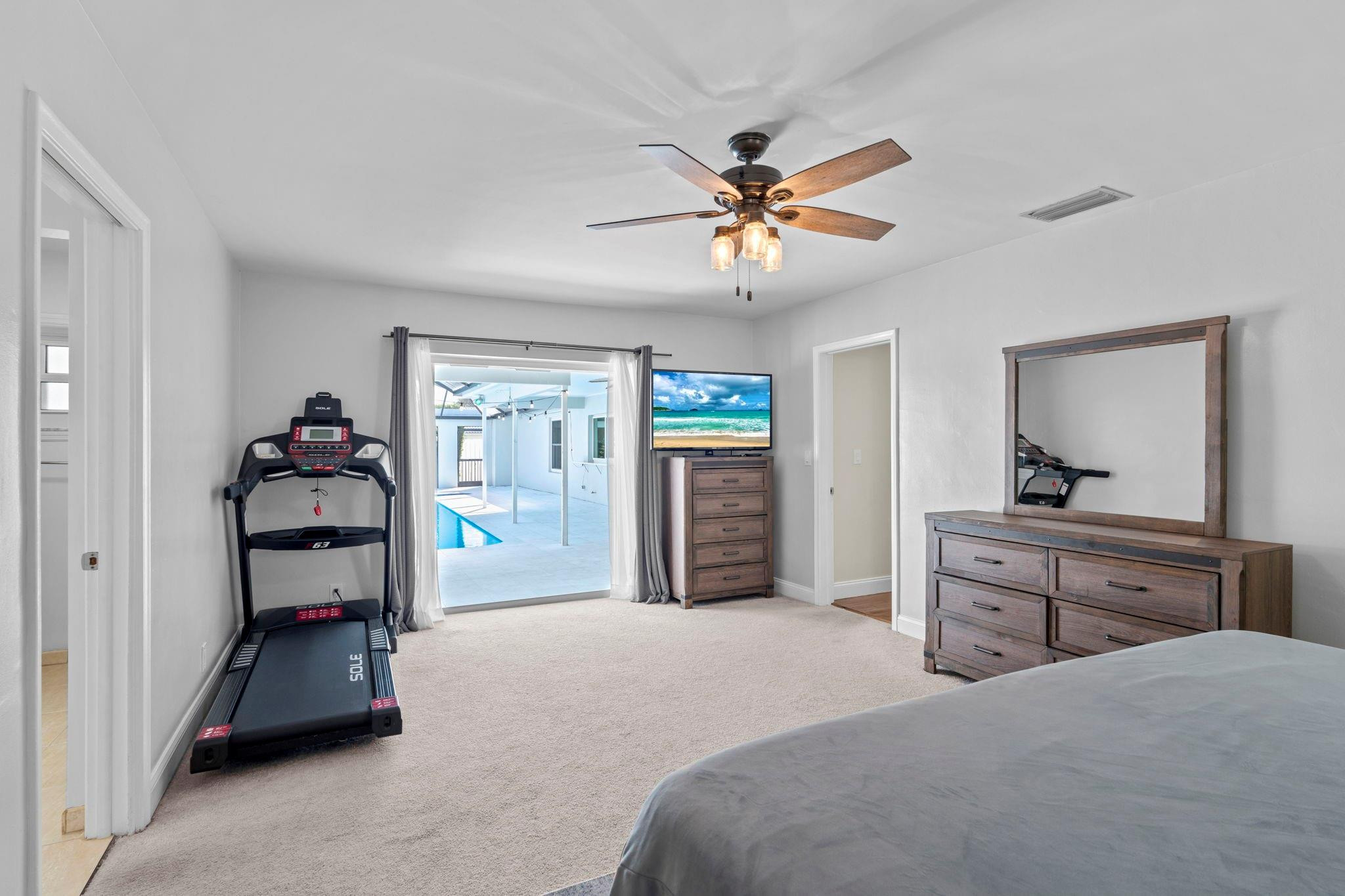640 SW 74th Ter