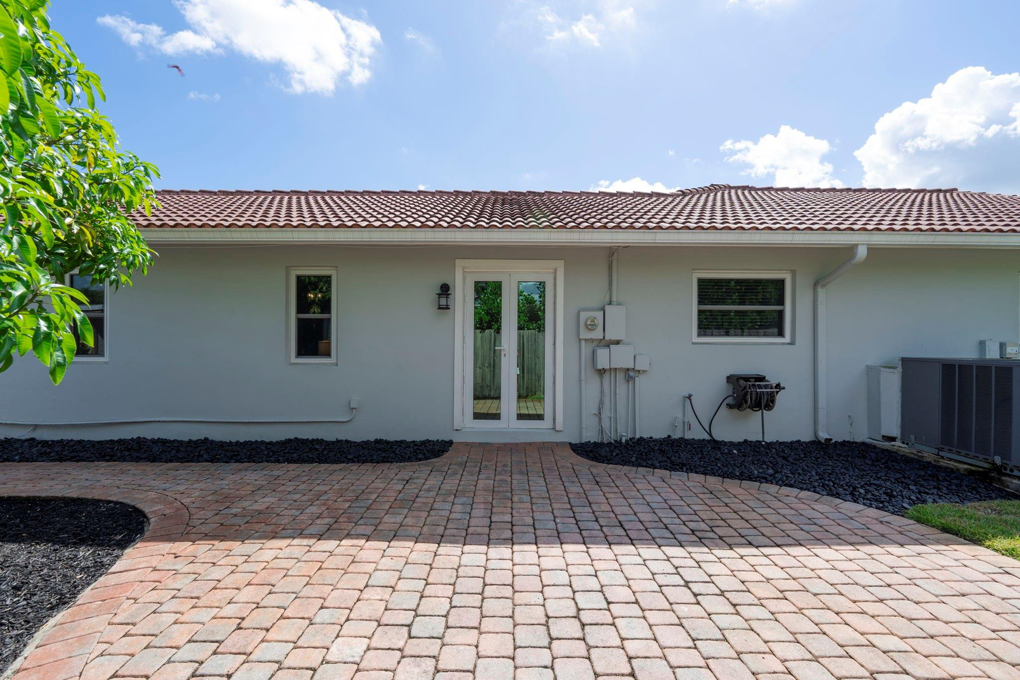 640 SW 74th Ter