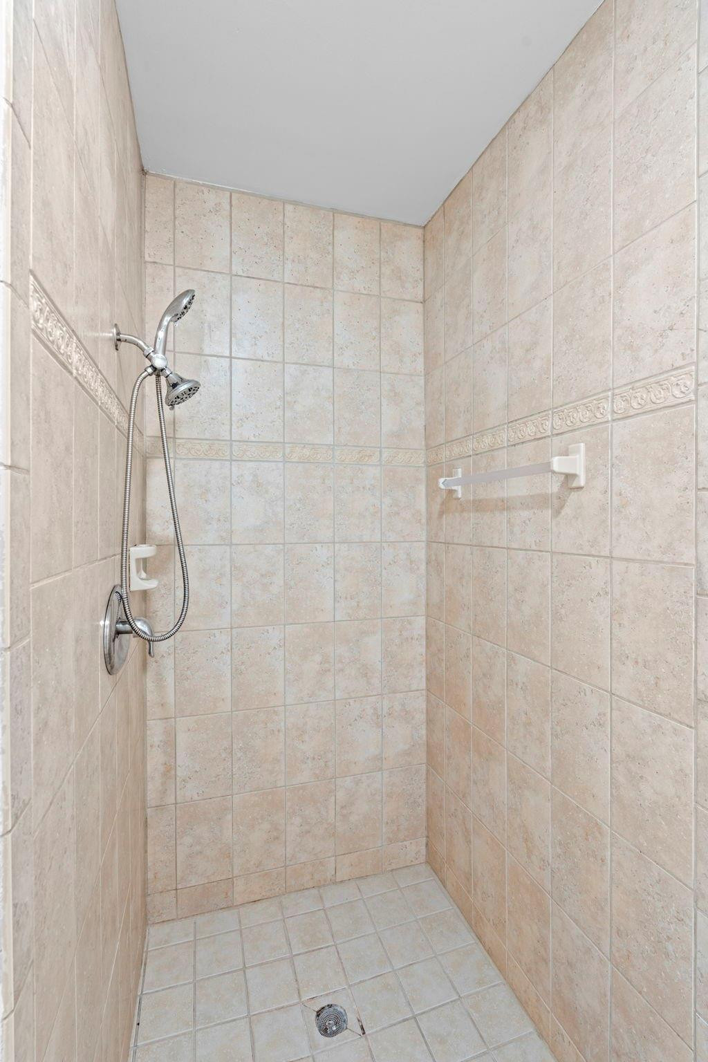 640 SW 74th Ter
