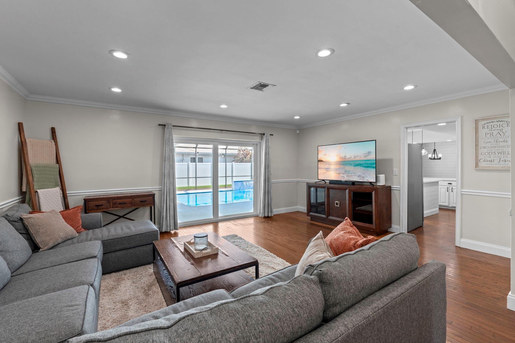 640 SW 74th Ter