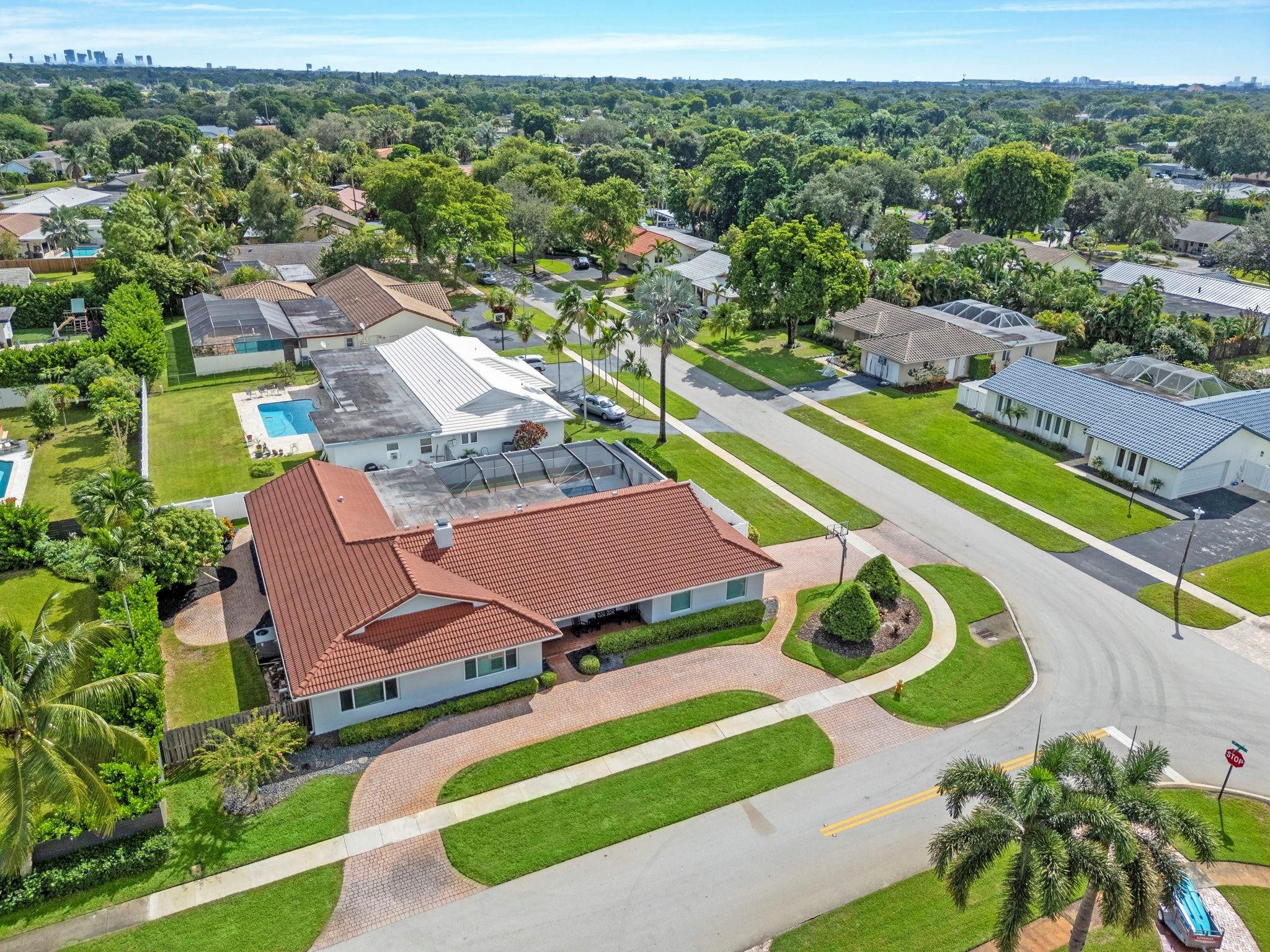 640 SW 74th Ter