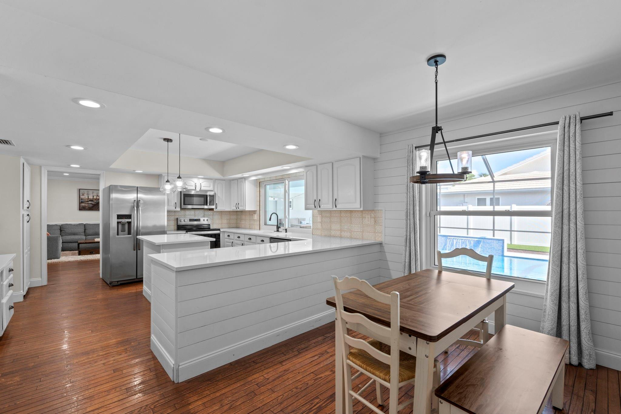 640 SW 74th Ter