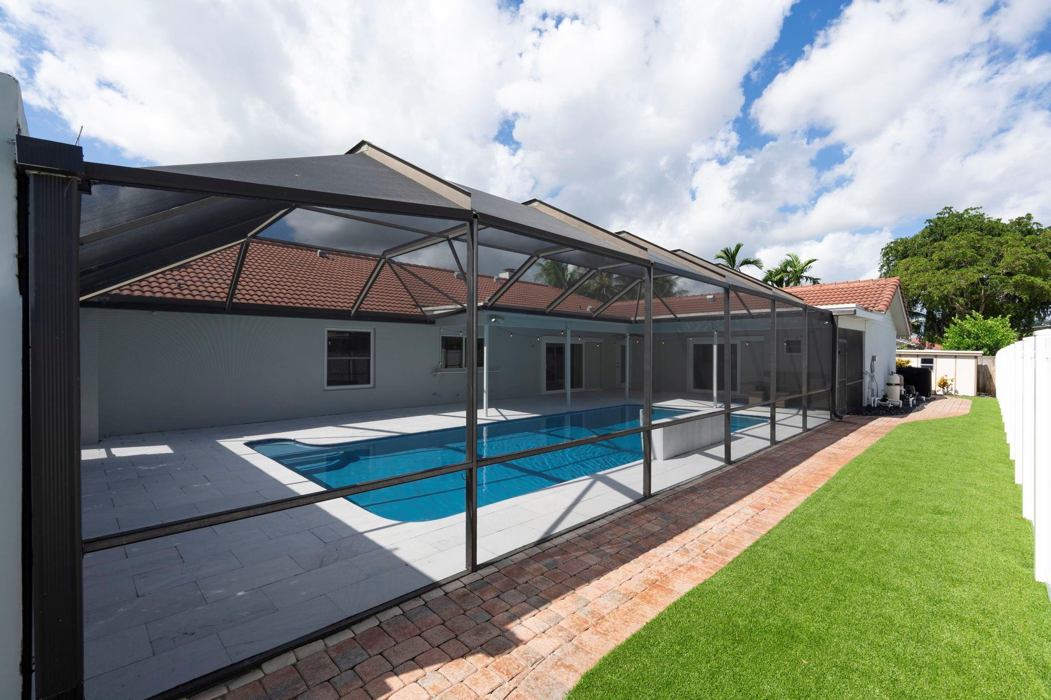640 SW 74th Ter