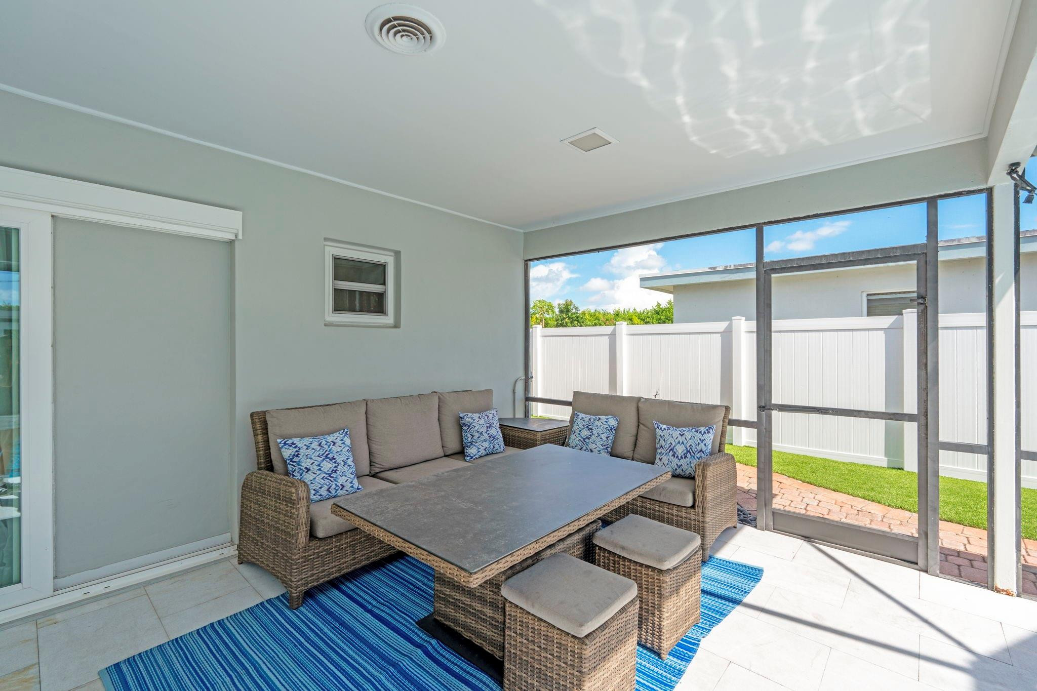 640 SW 74th Ter