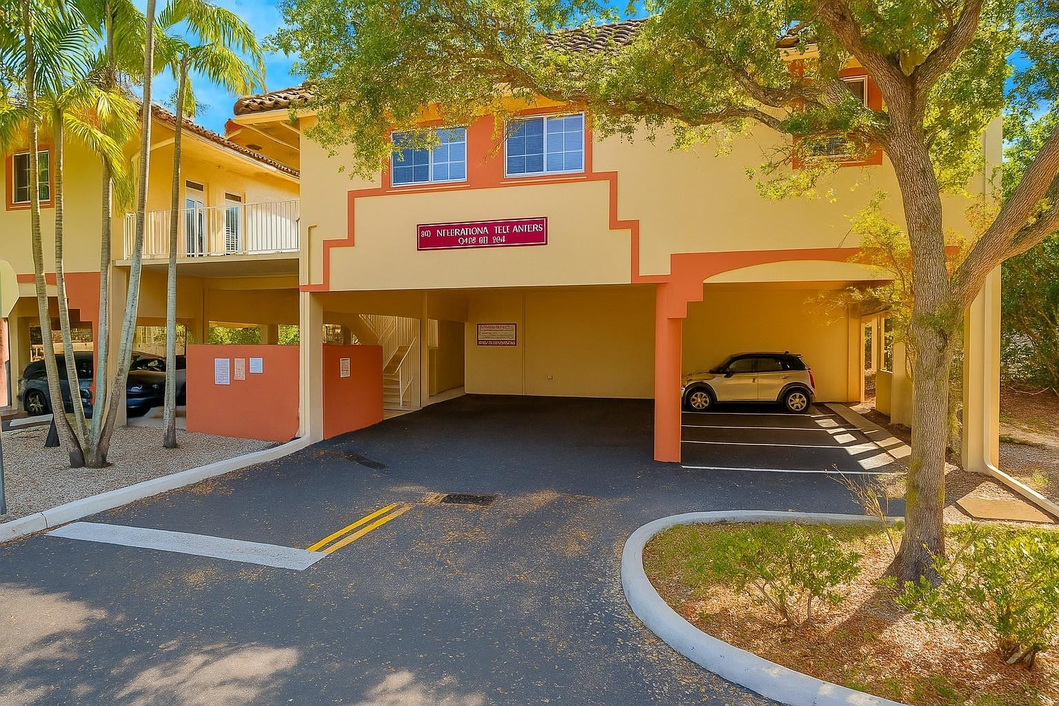 5595 Orange Dr 201