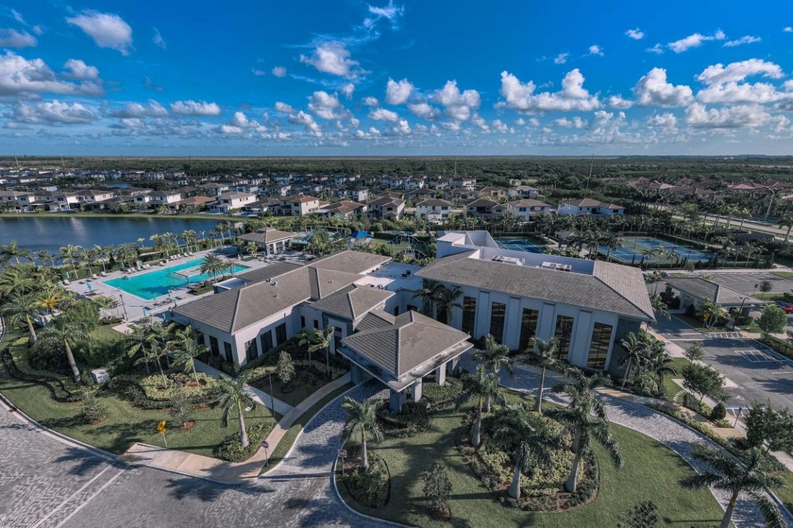 10921 Passage Way, Parkland