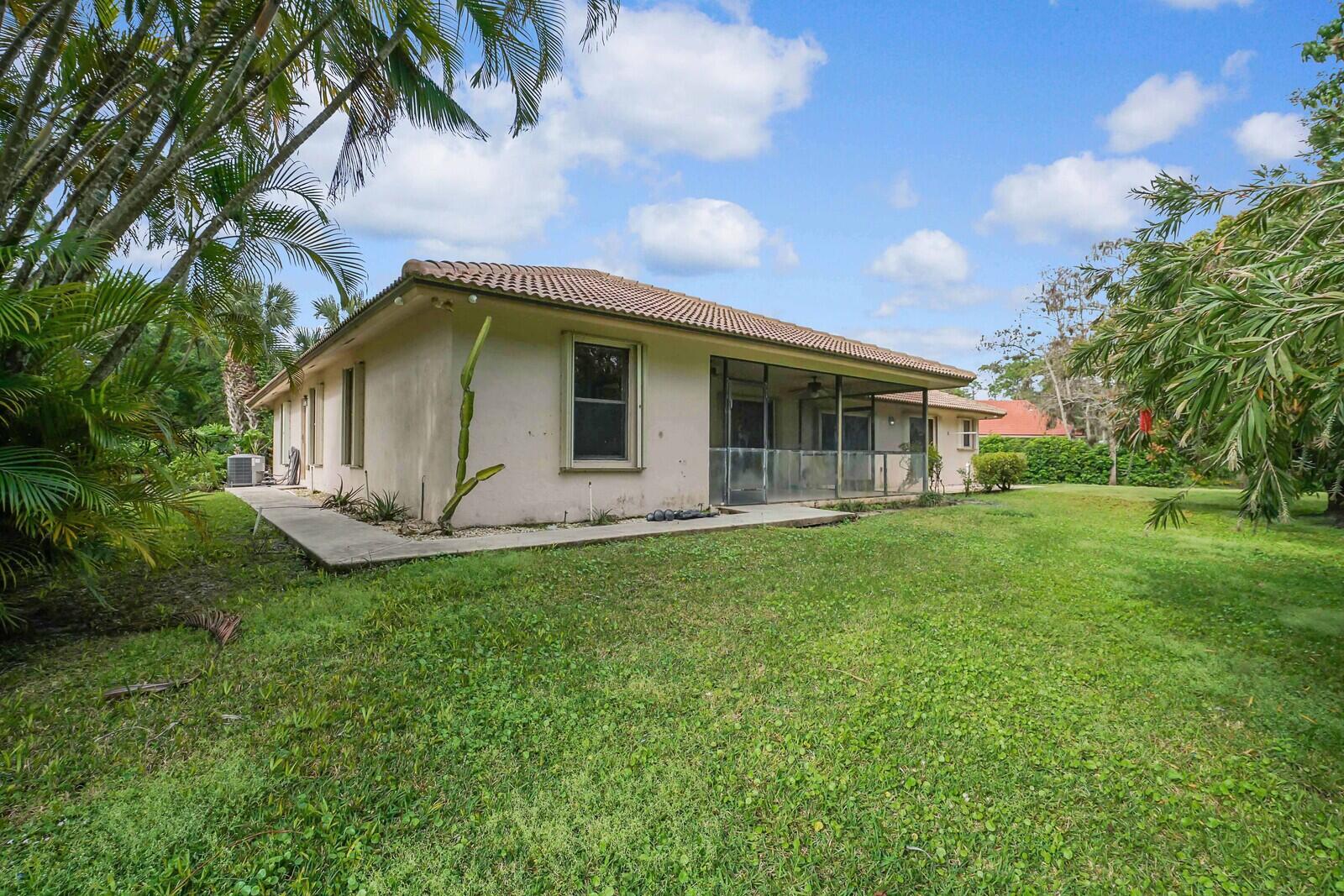 3760 Moss Pointe Circle