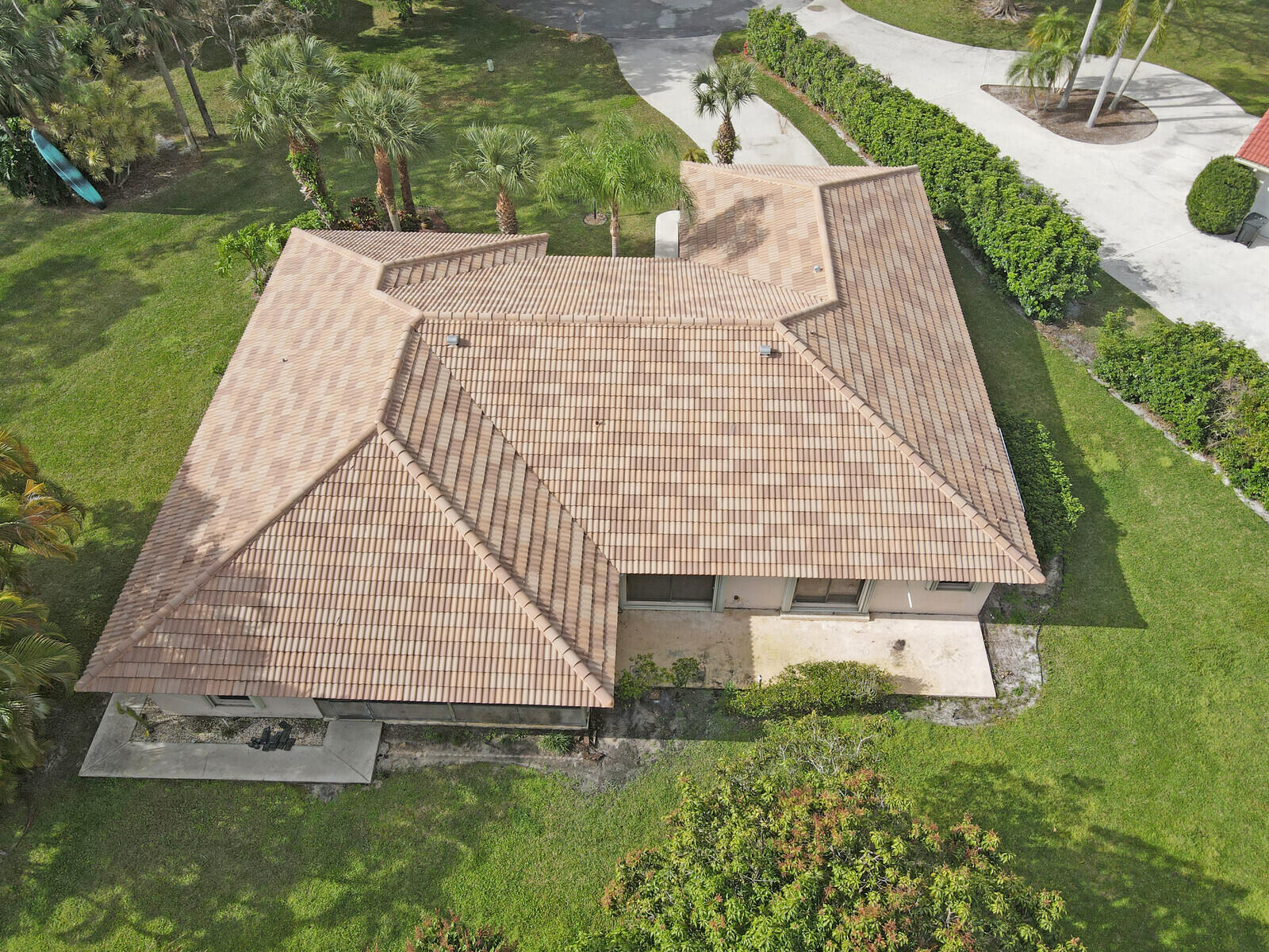 3760 Moss Pointe Circle