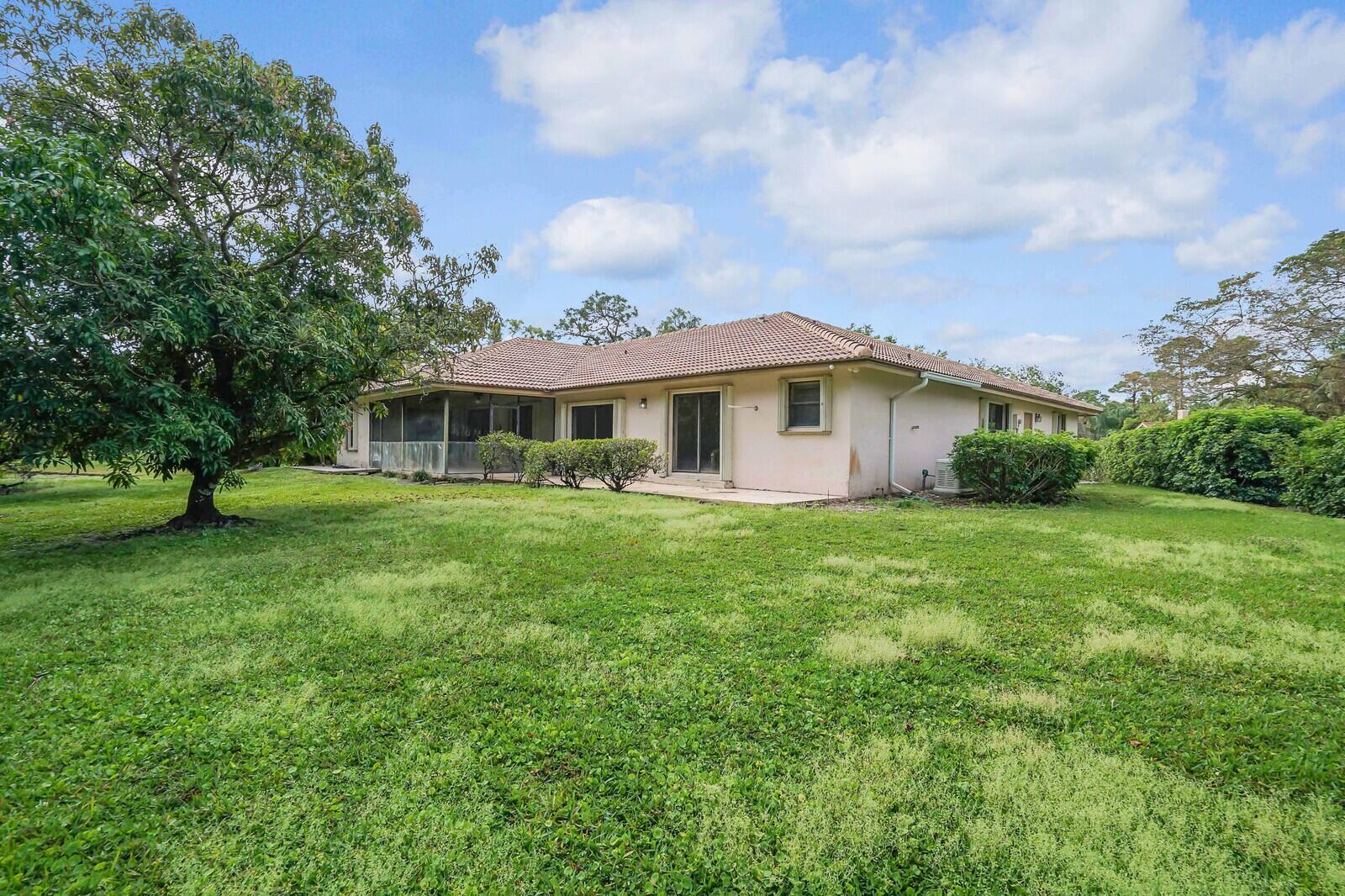 3760 Moss Pointe Circle