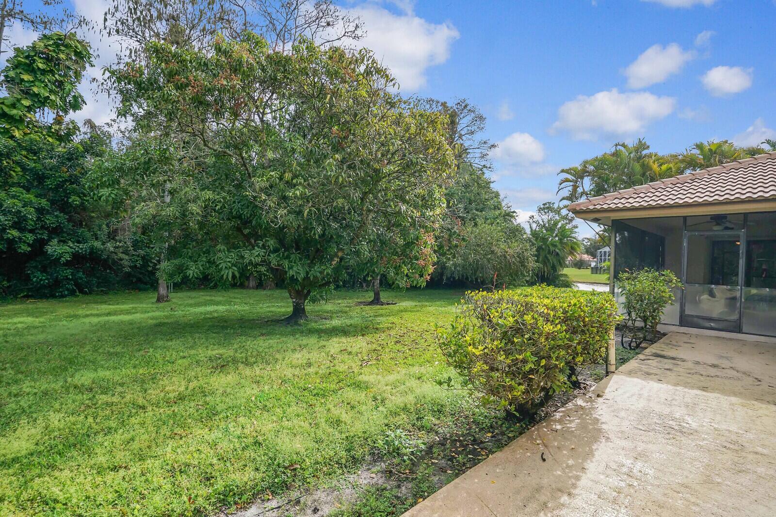 3760 Moss Pointe Circle