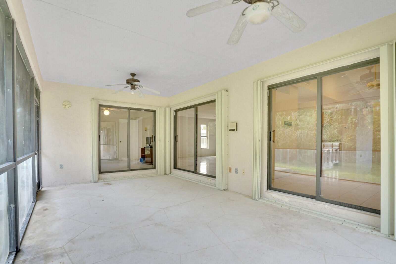 3760 Moss Pointe Circle