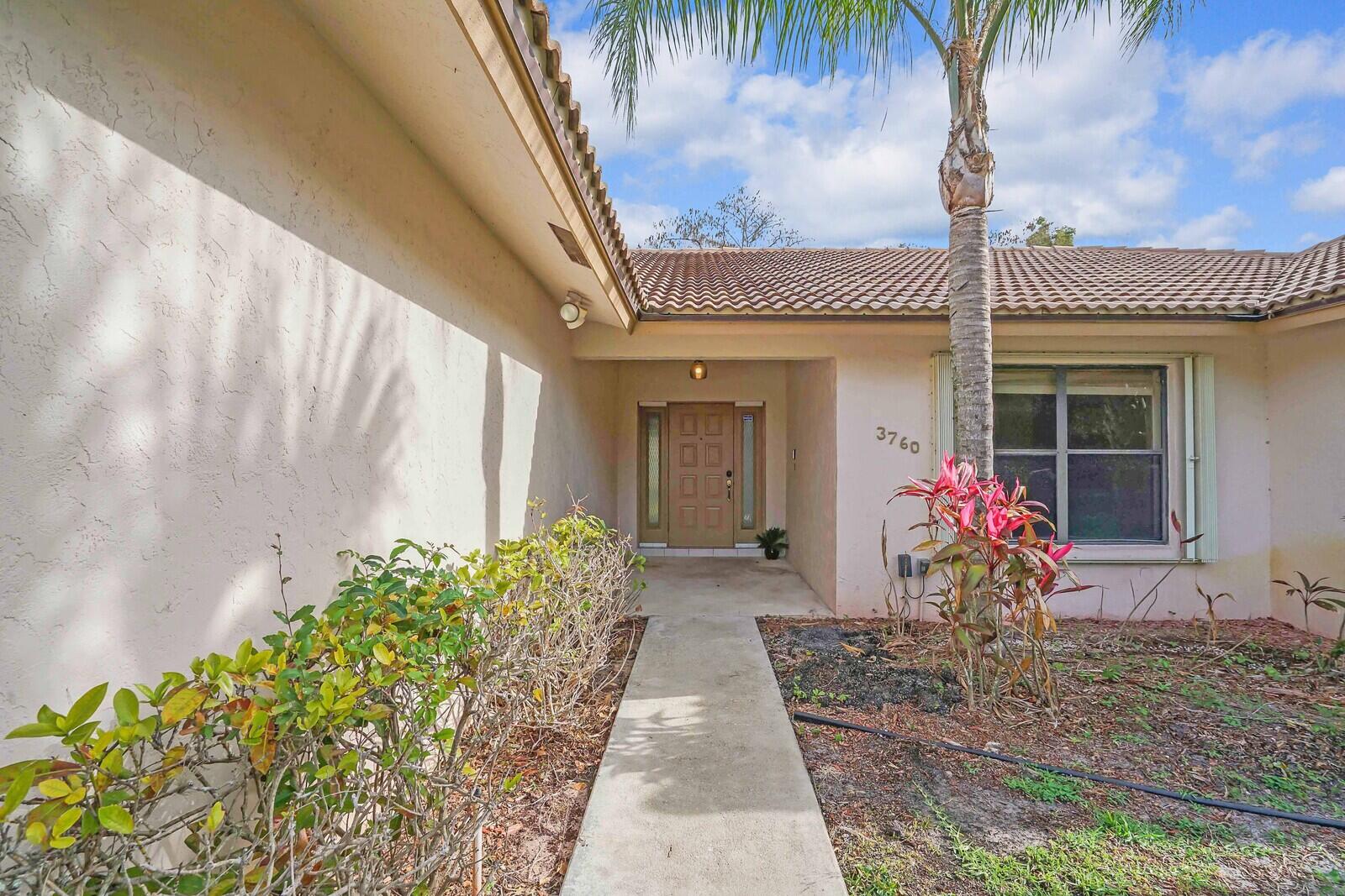 3760 Moss Pointe Circle