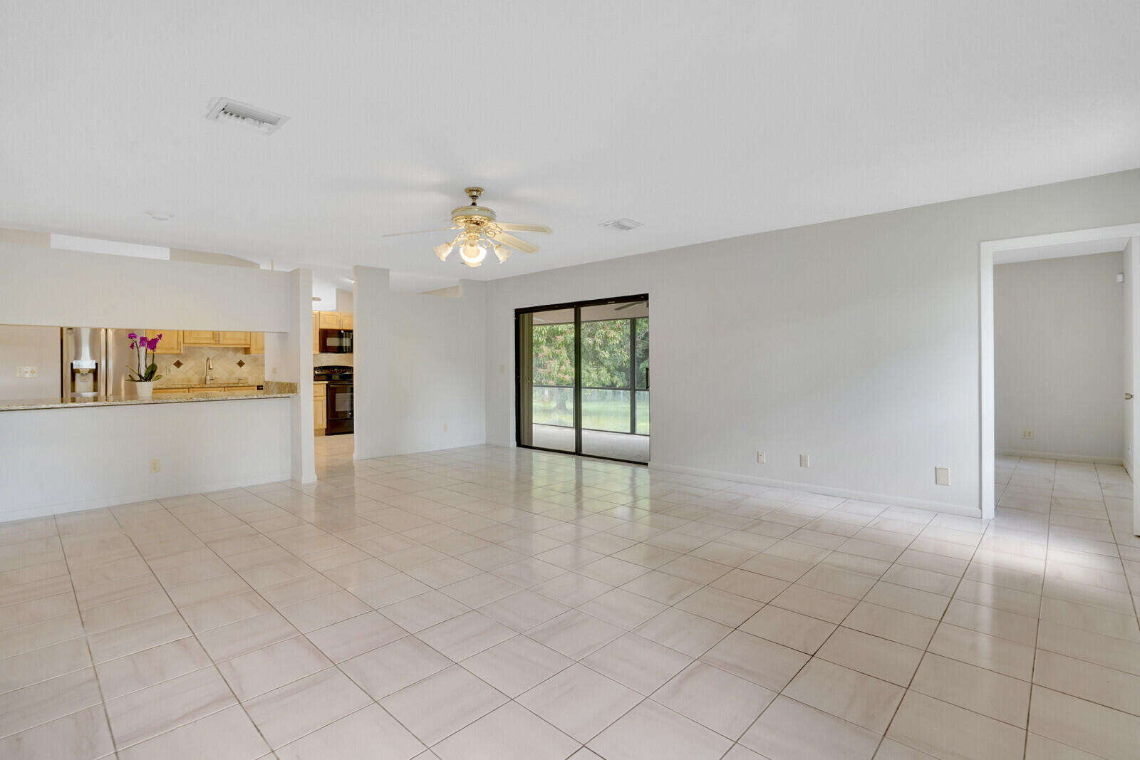 3760 Moss Pointe Circle