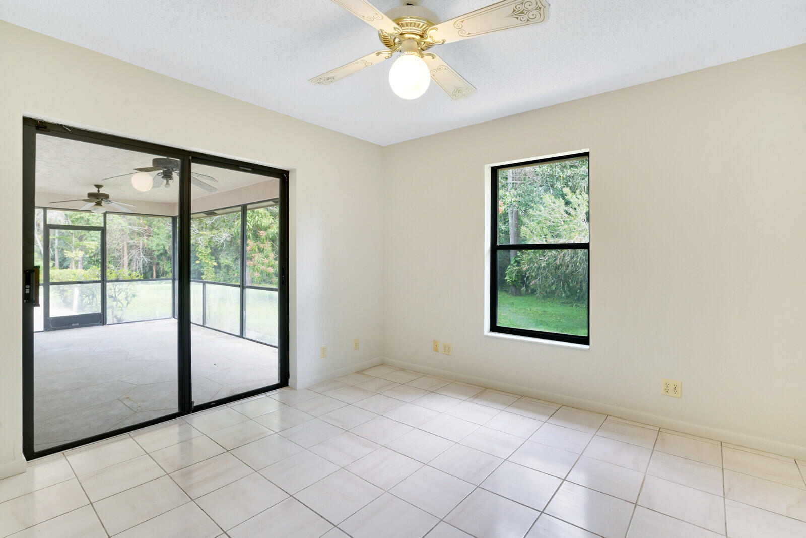 3760 Moss Pointe Circle