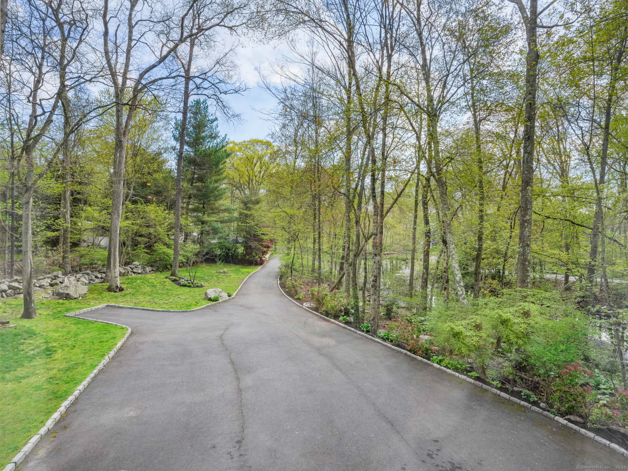 23 Acres