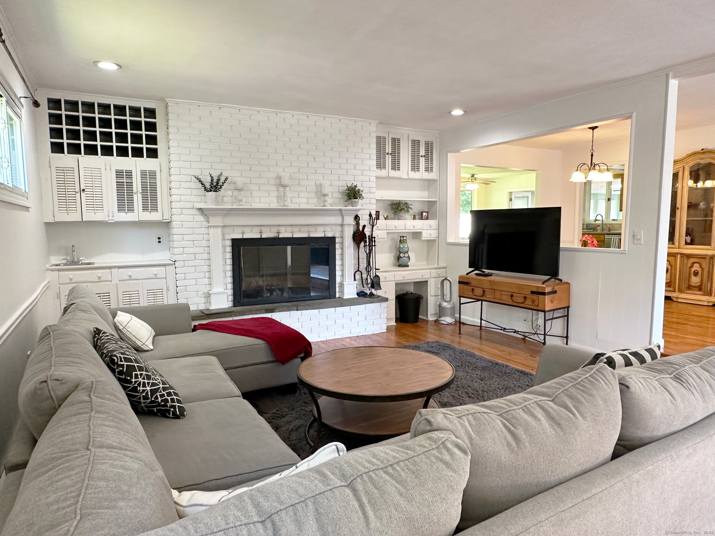 39 Mohawk Drive