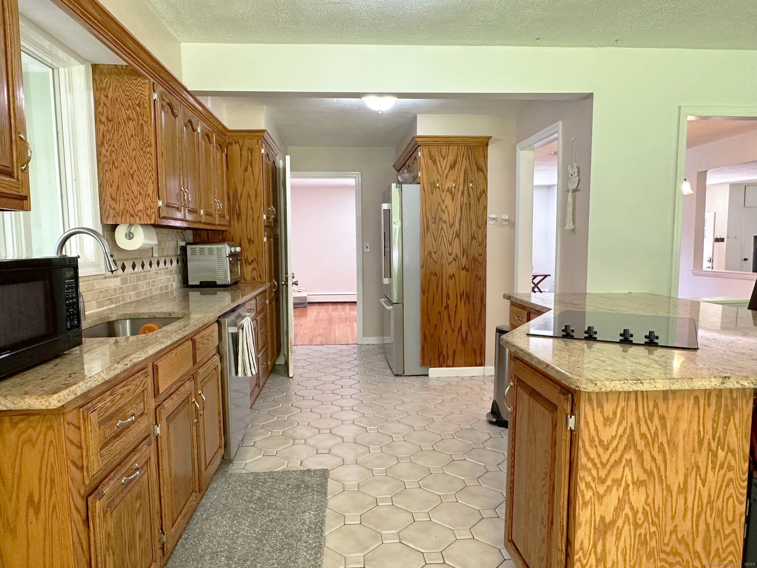 39 Mohawk Drive