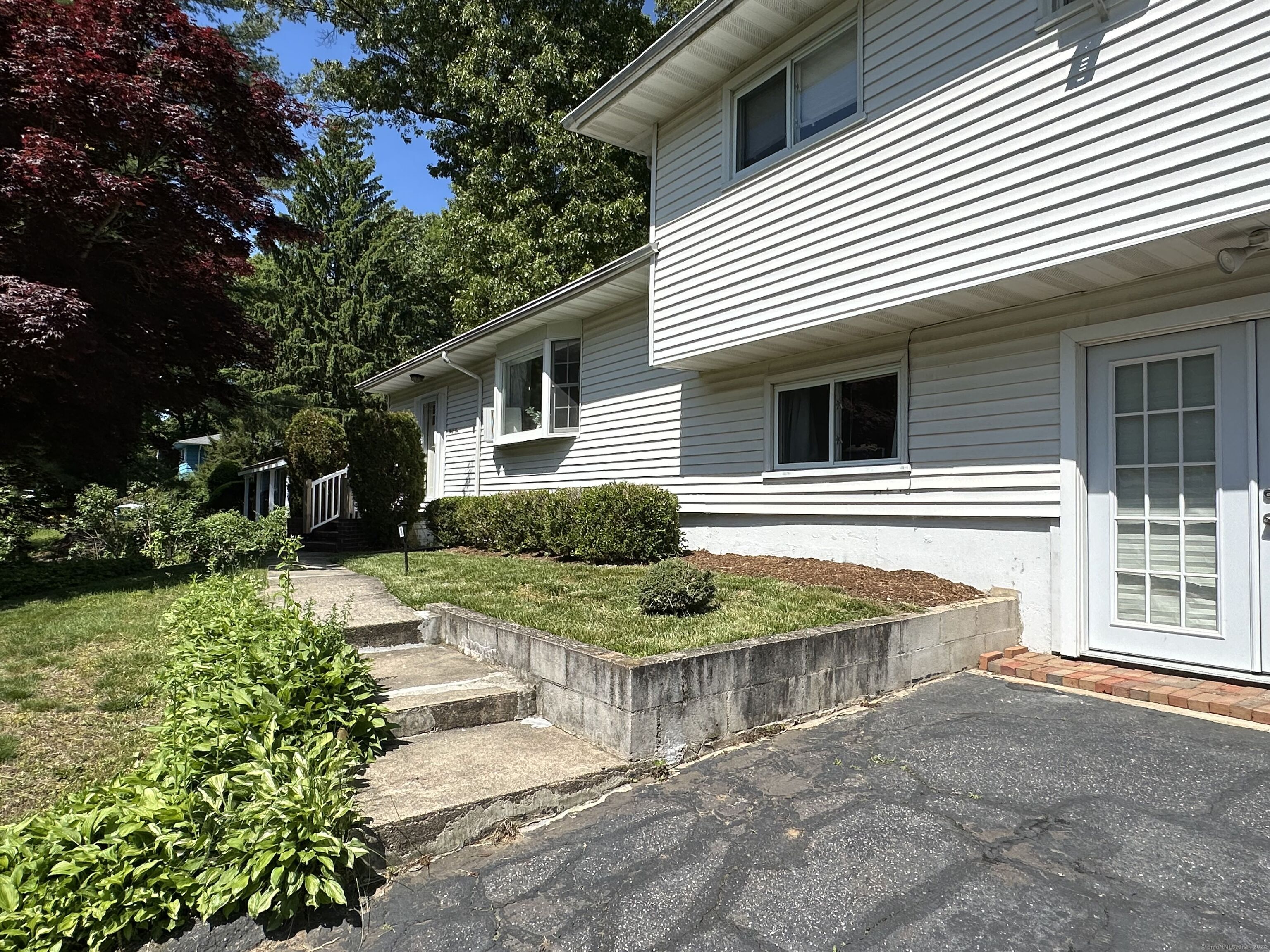 39 Mohawk Drive