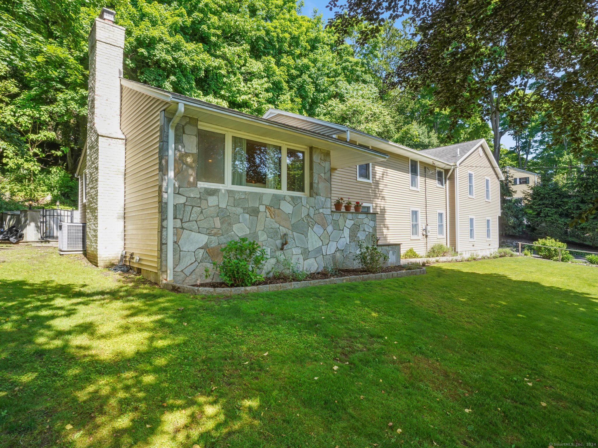 59 East Rocks Road