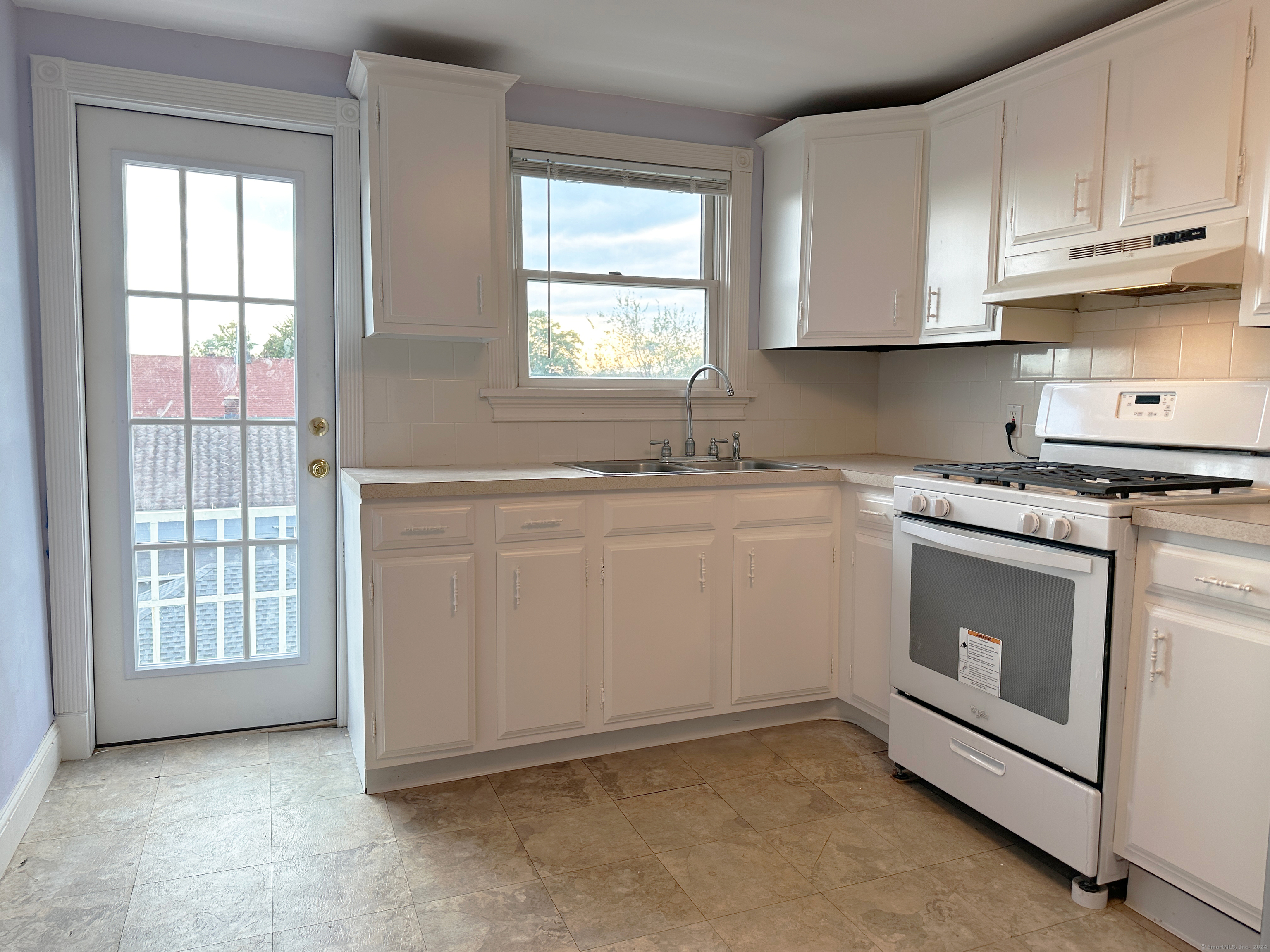 262 East Avenue 3rd Floor
