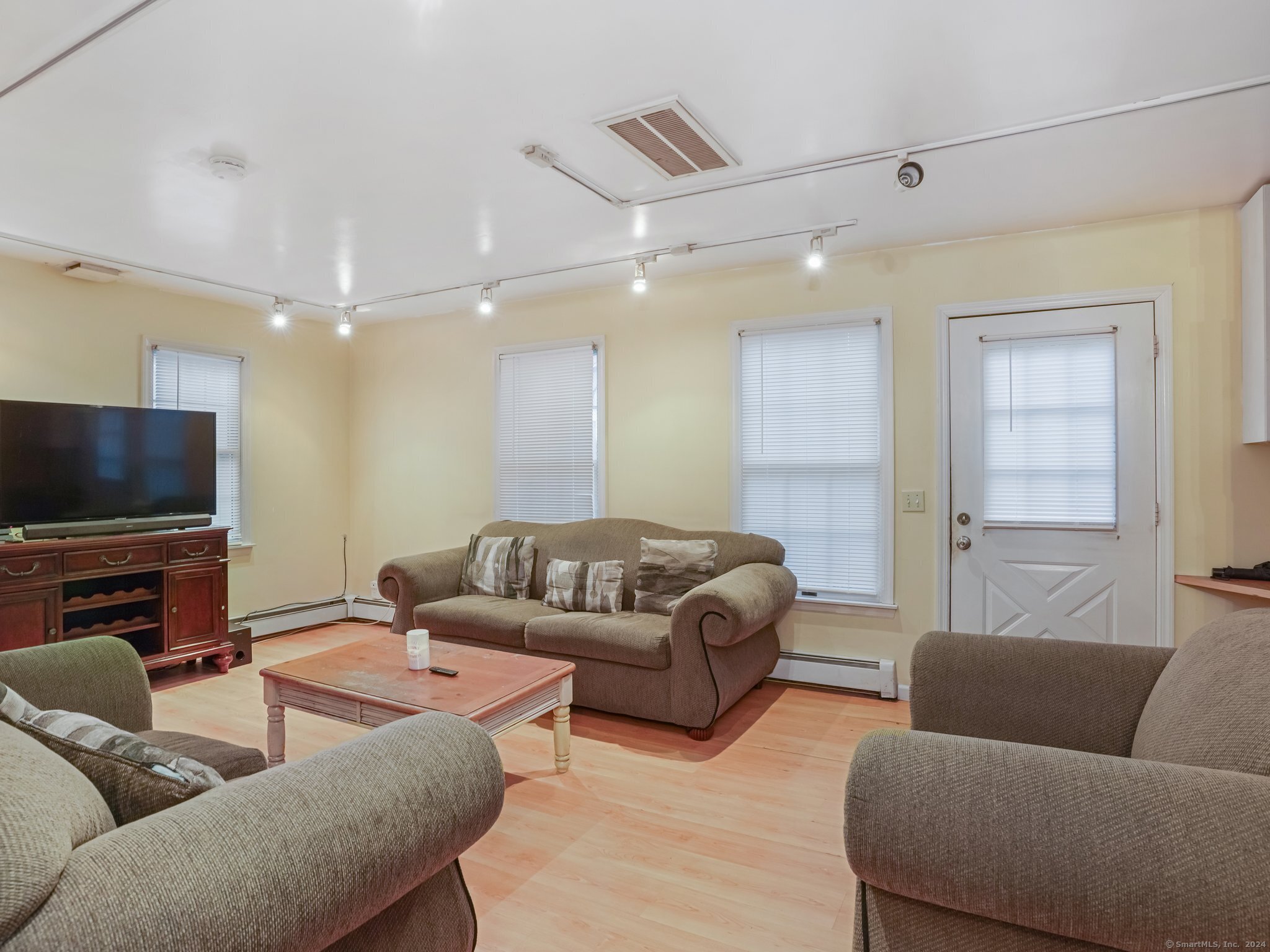 16 Hill Street  Norwalk
