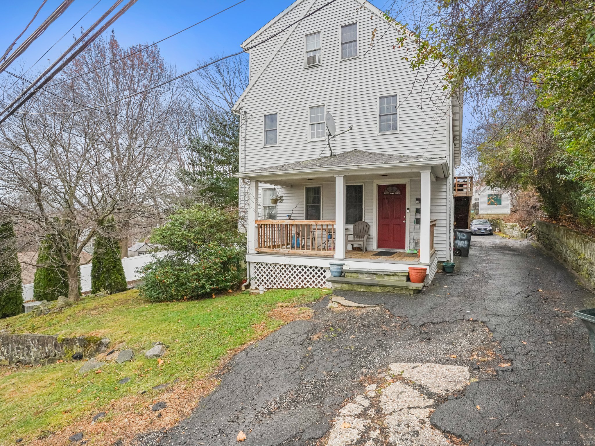 16 Hill Street  Norwalk