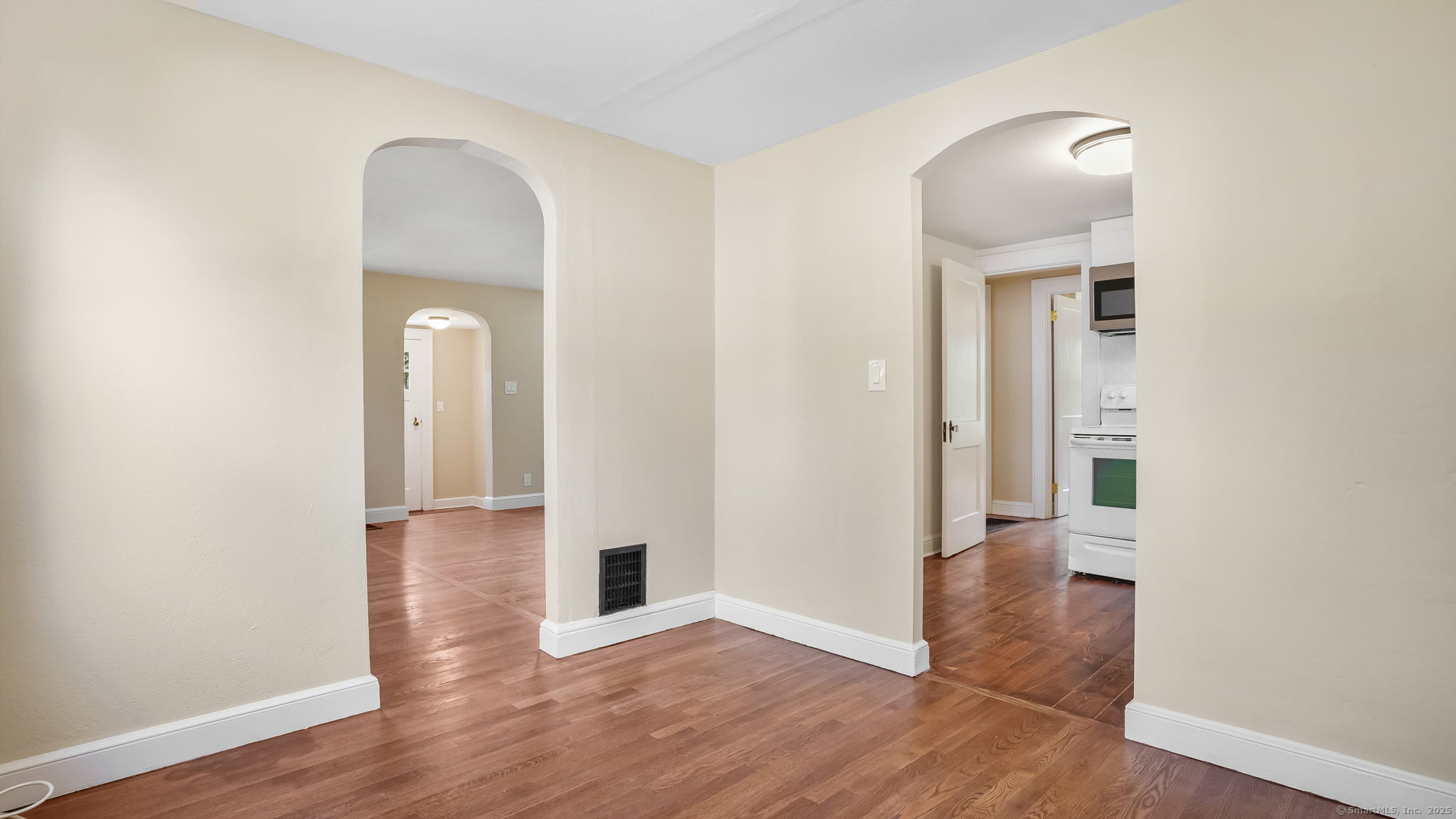 11 Devon Avenue
