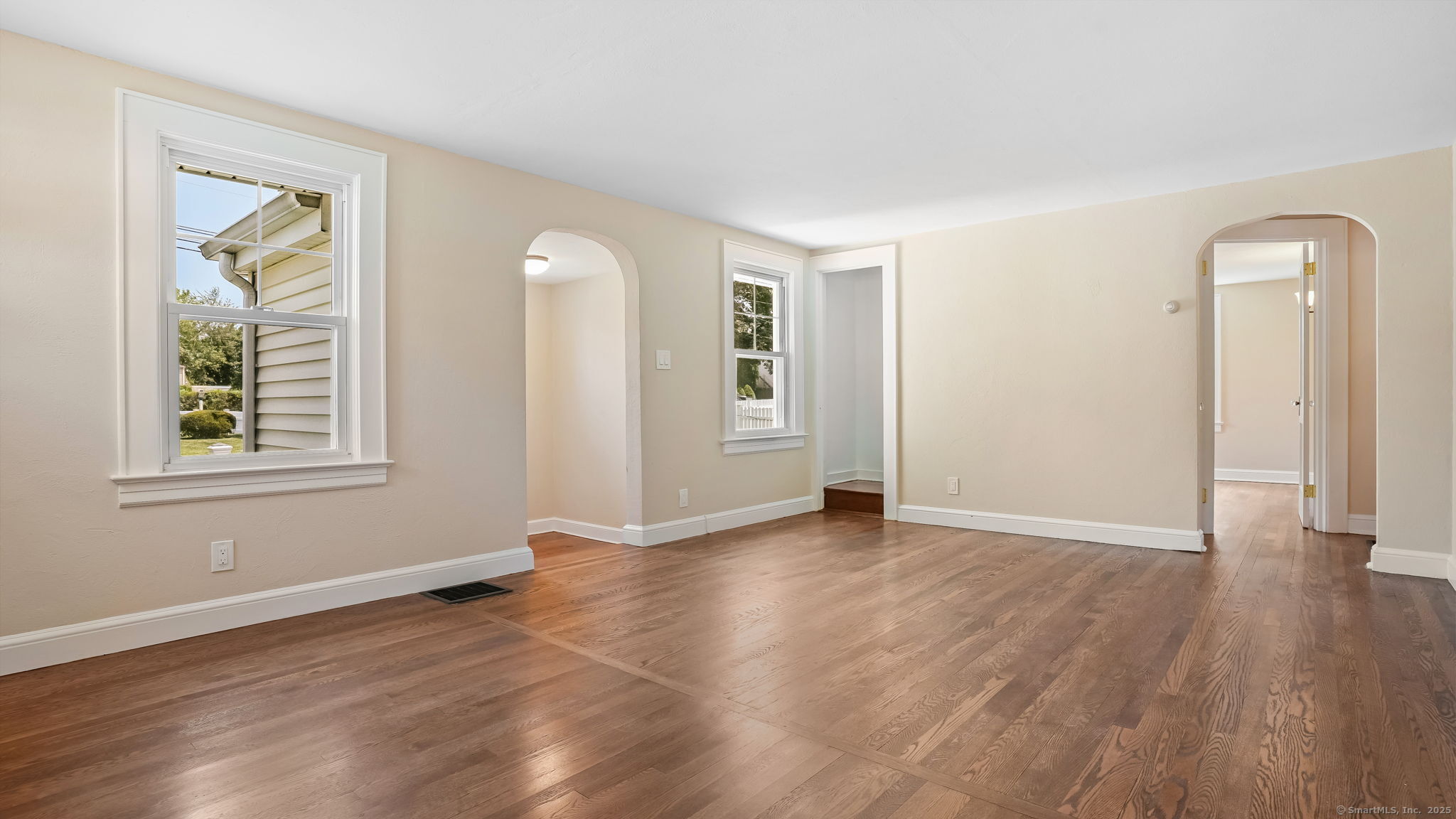 11 Devon Avenue