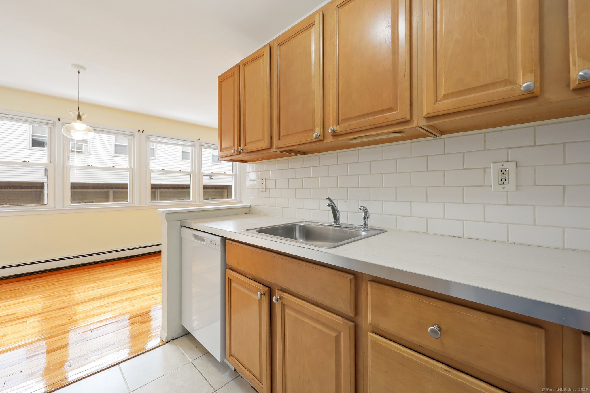 324 Strawberry Hill Avenue APT B101