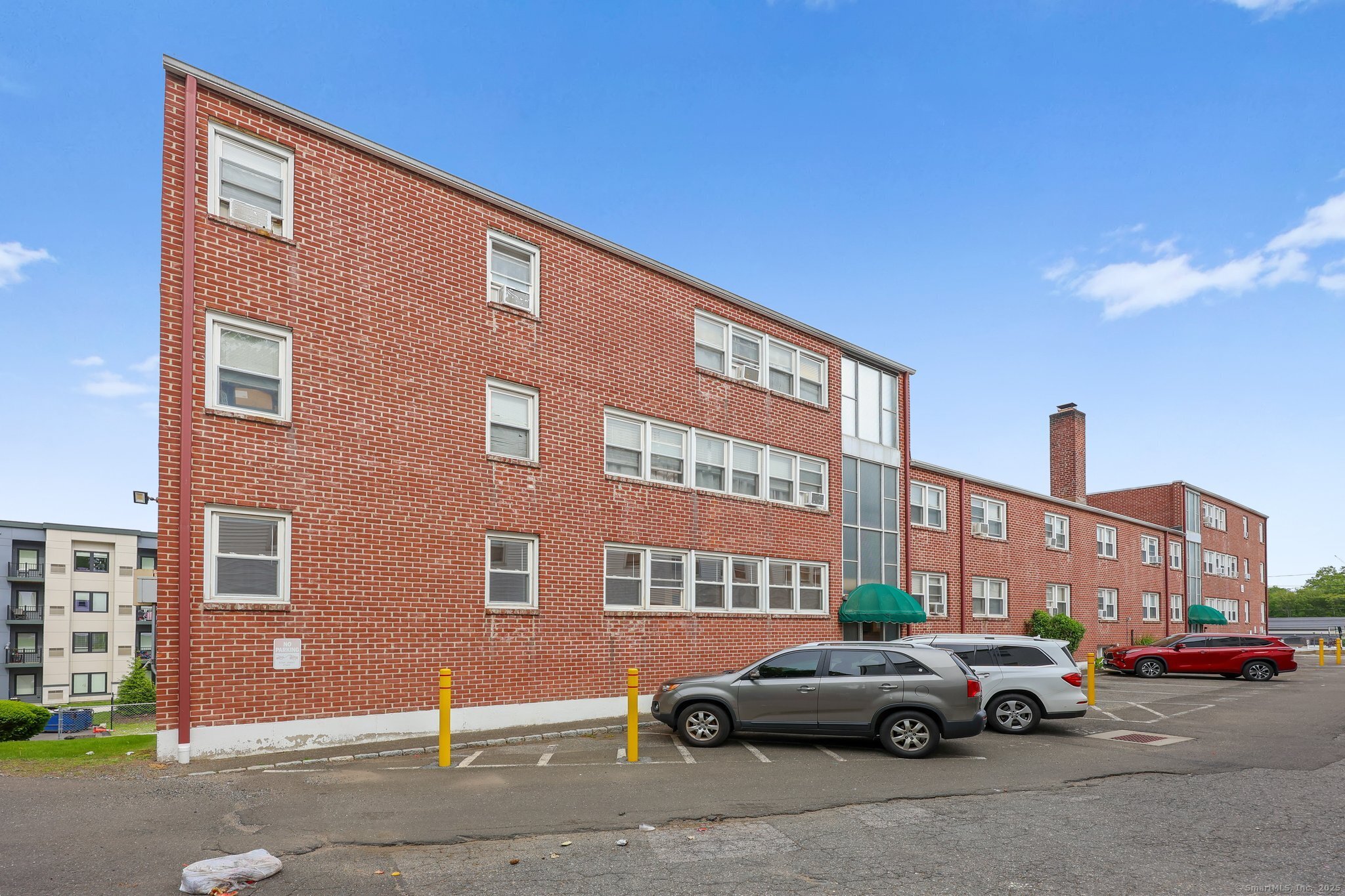 324 Strawberry Hill Avenue APT B101