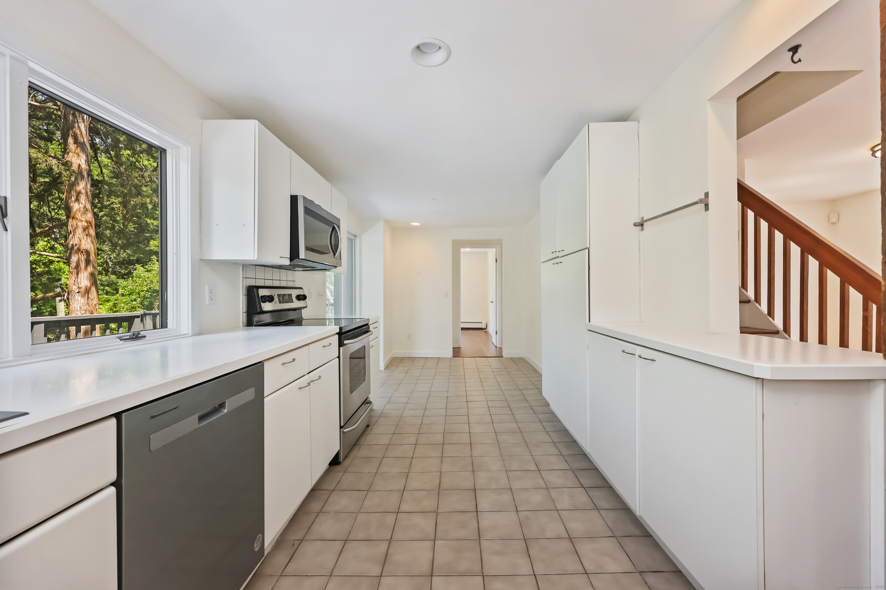 15 Grumman Avenue