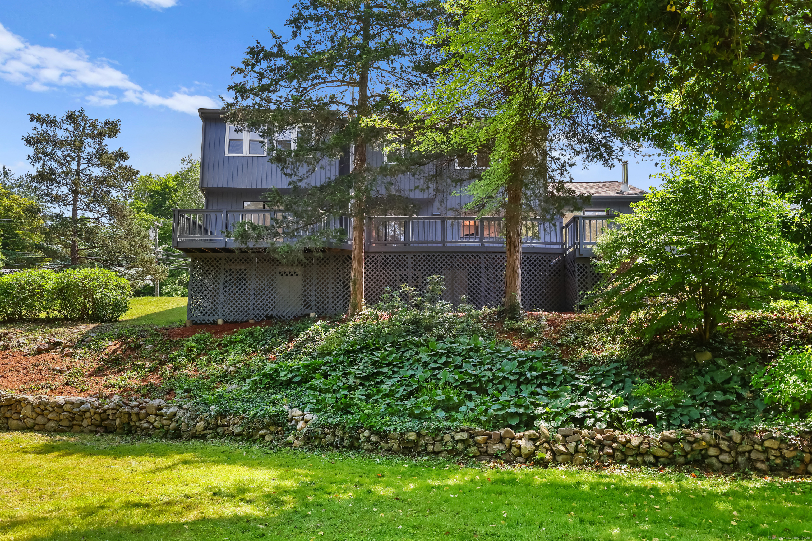 15 Grumman Avenue