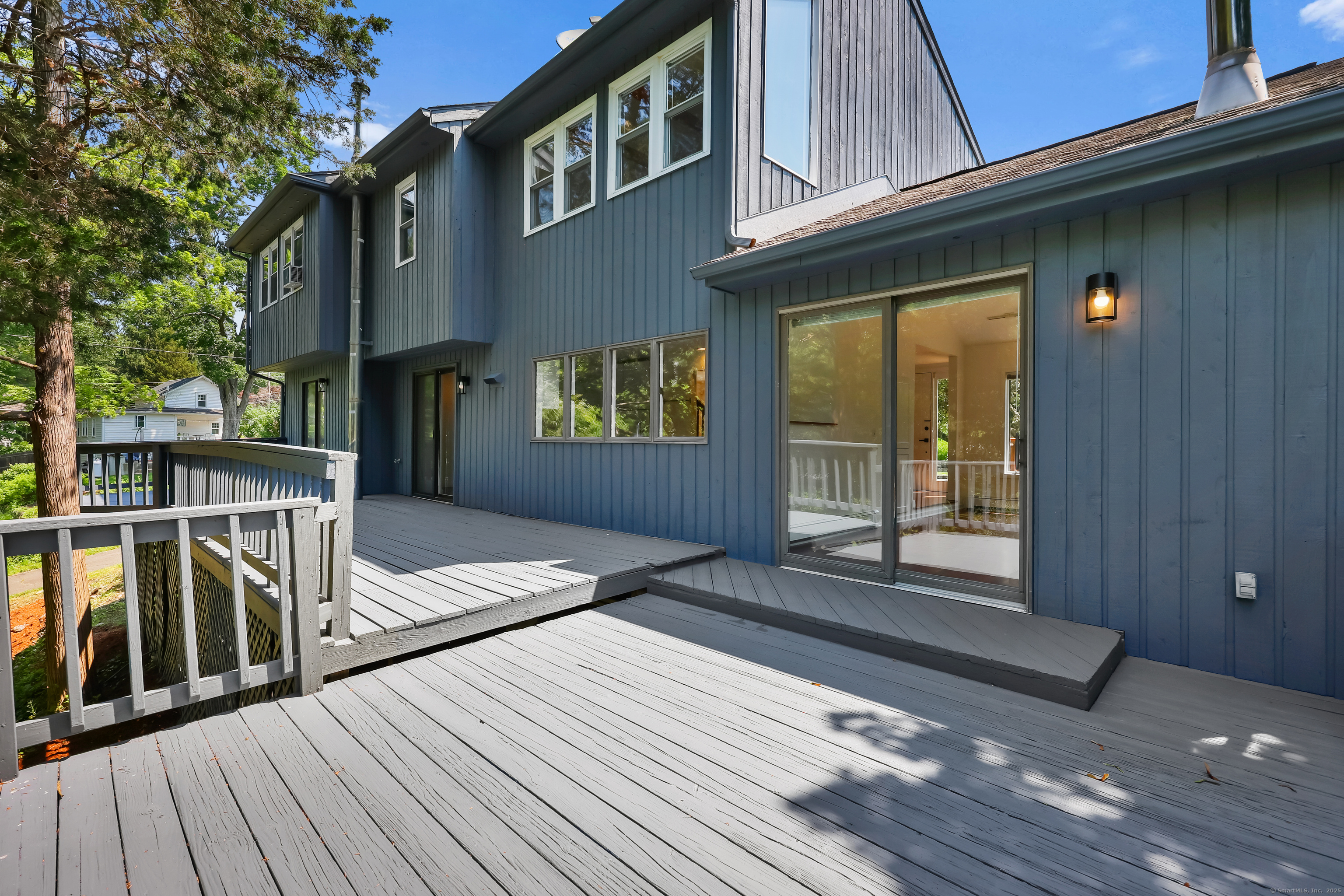 15 Grumman Avenue