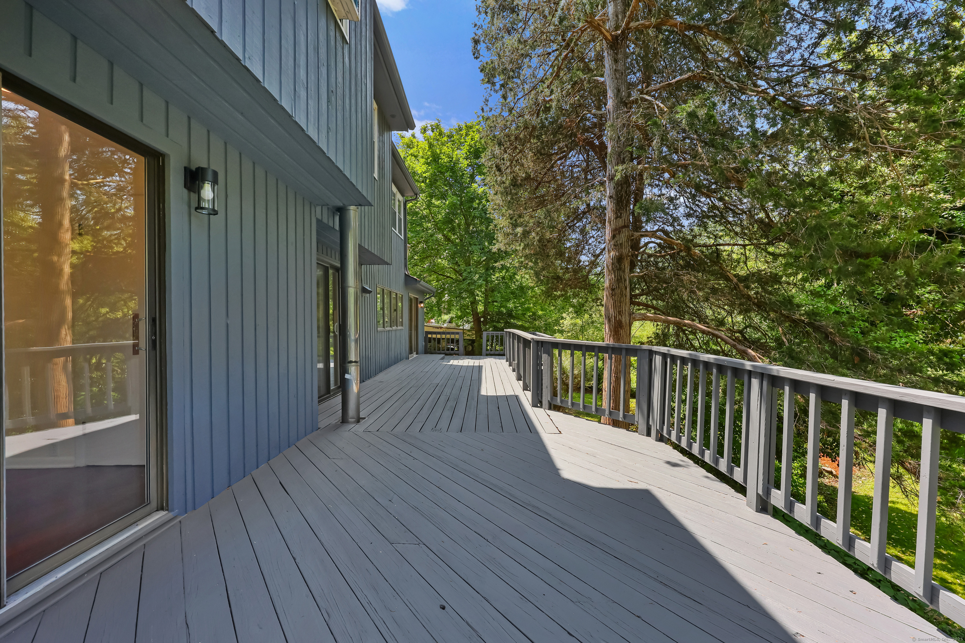 15 Grumman Avenue