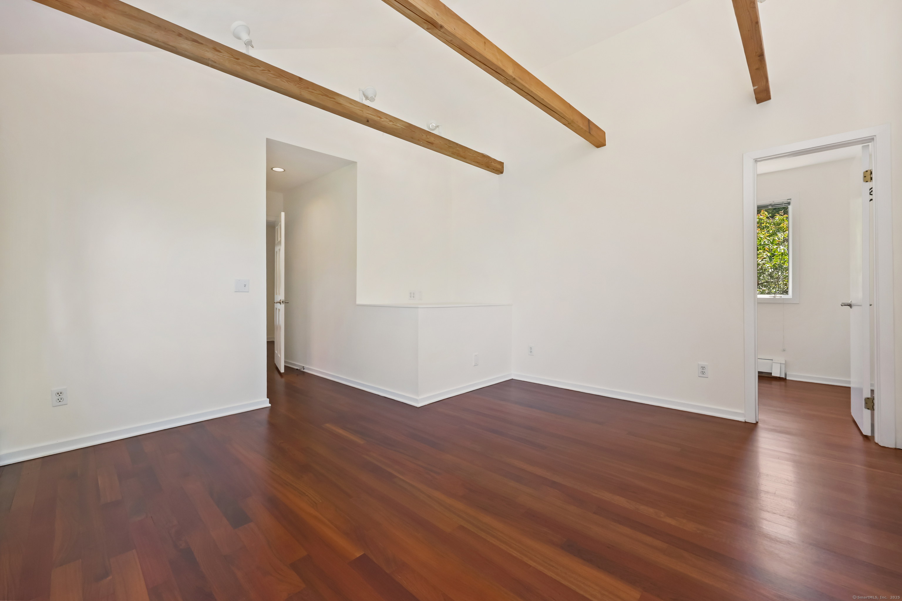 15 Grumman Avenue