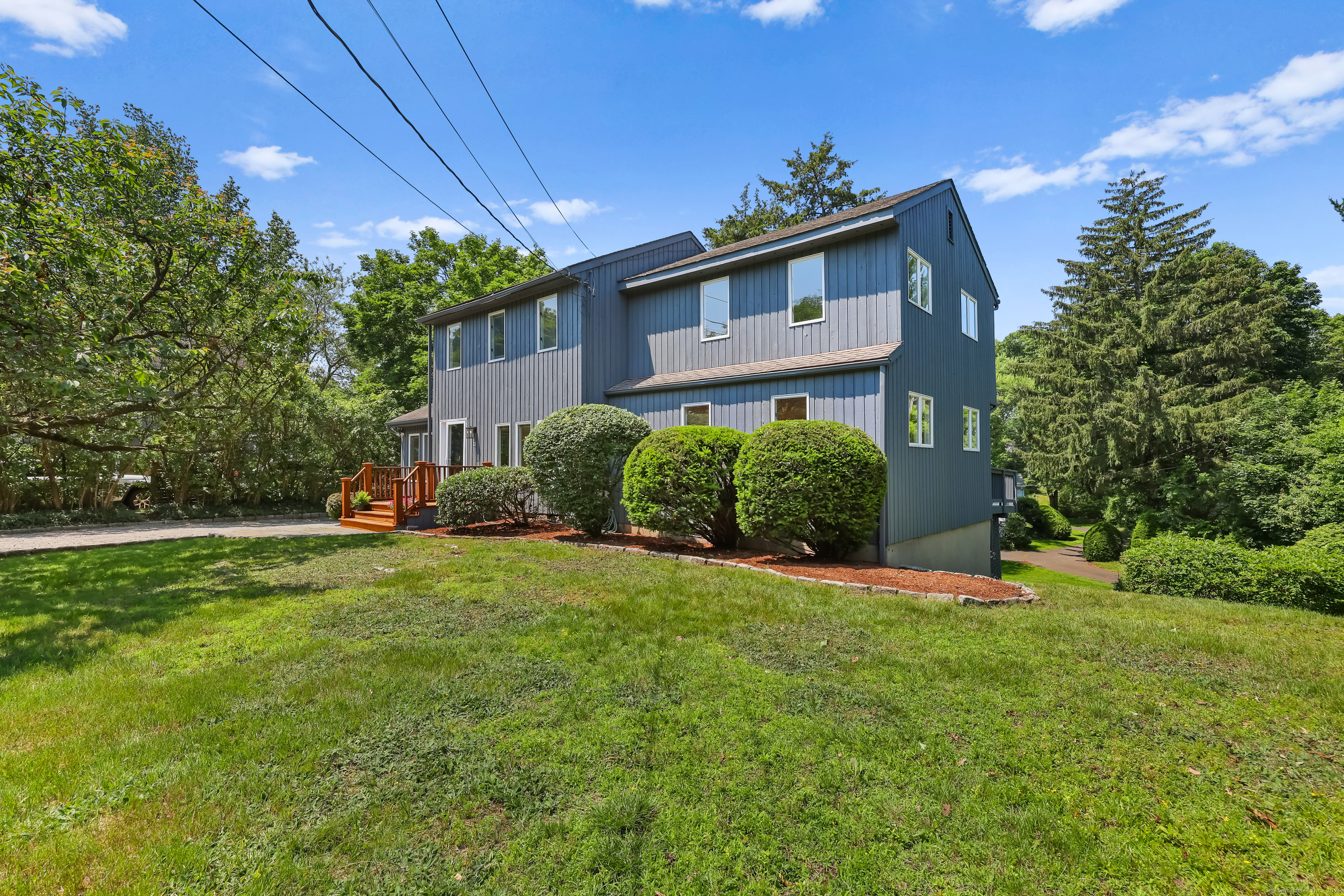 15 Grumman Avenue