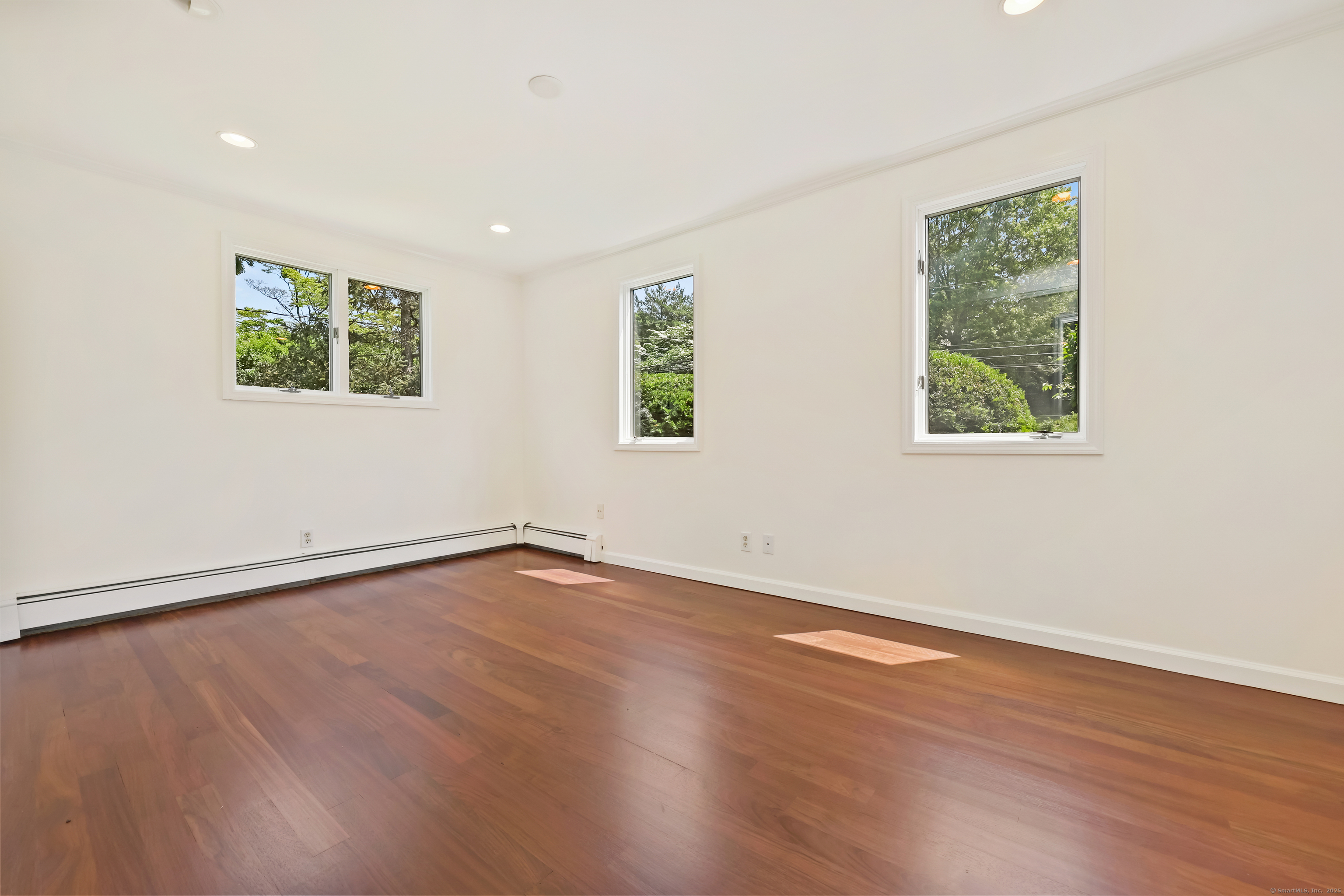 15 Grumman Avenue