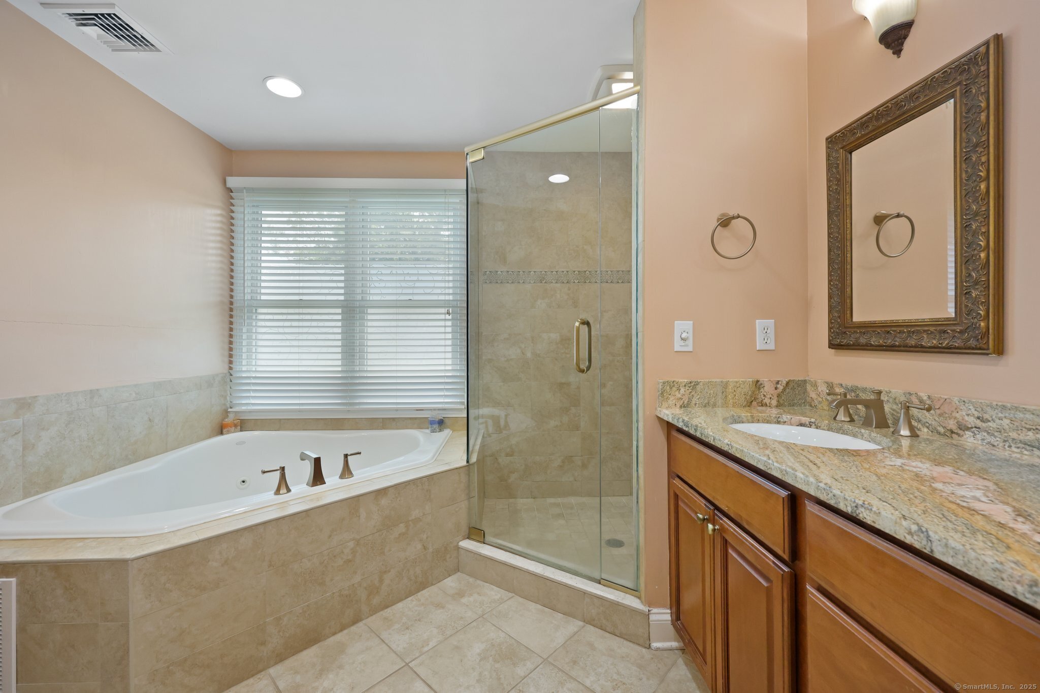 15 Oakledge Circle