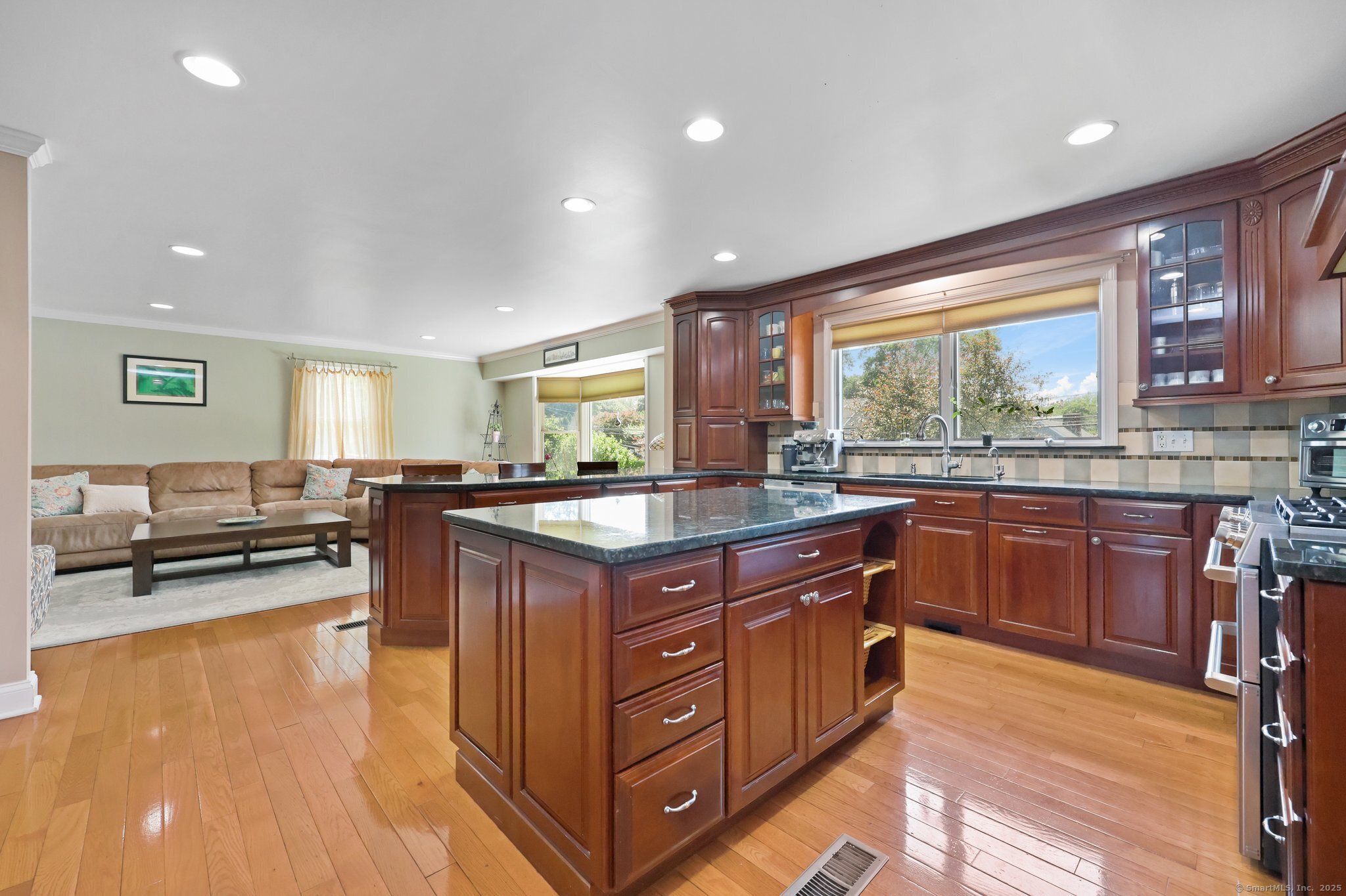 15 Oakledge Circle