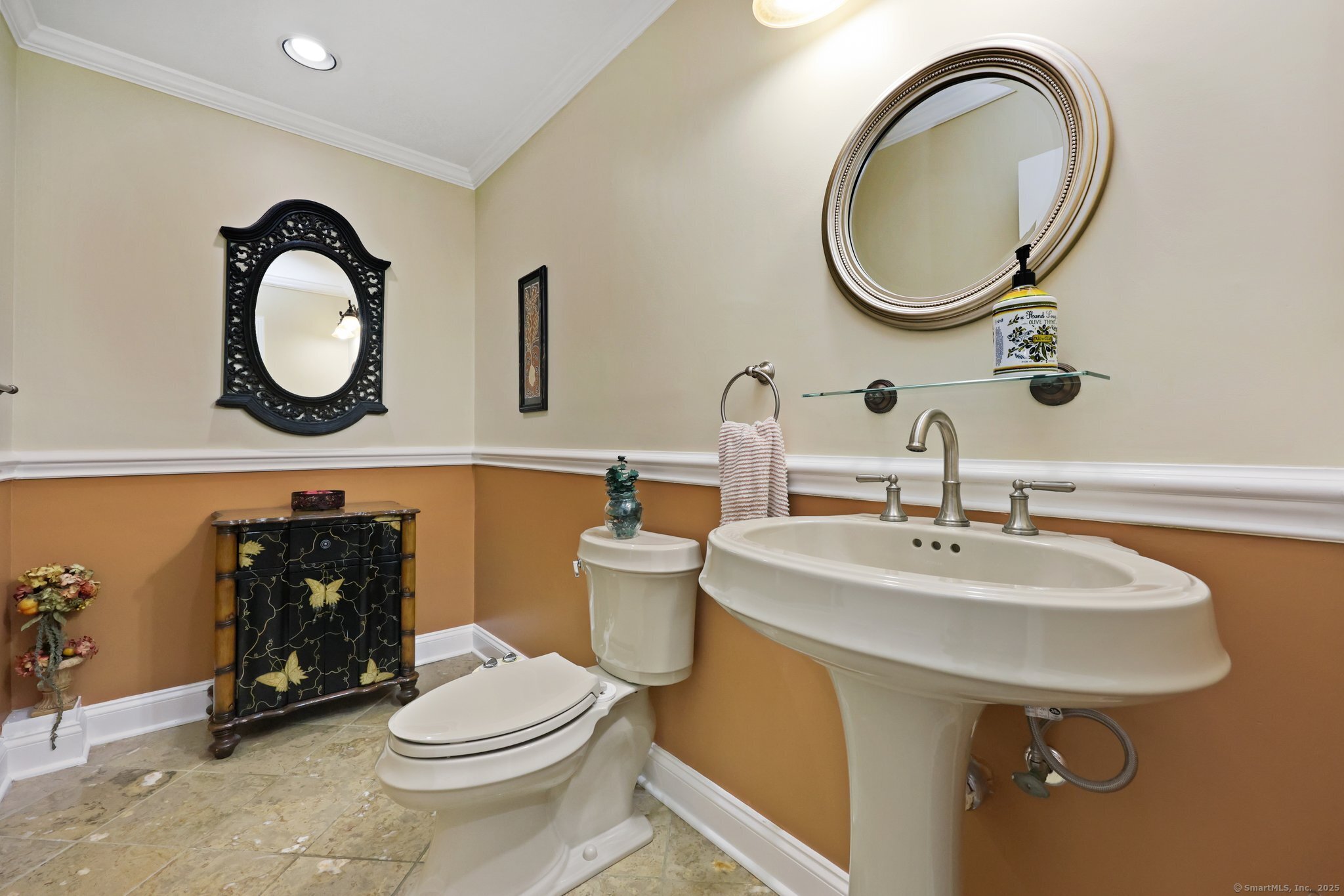 15 Oakledge Circle