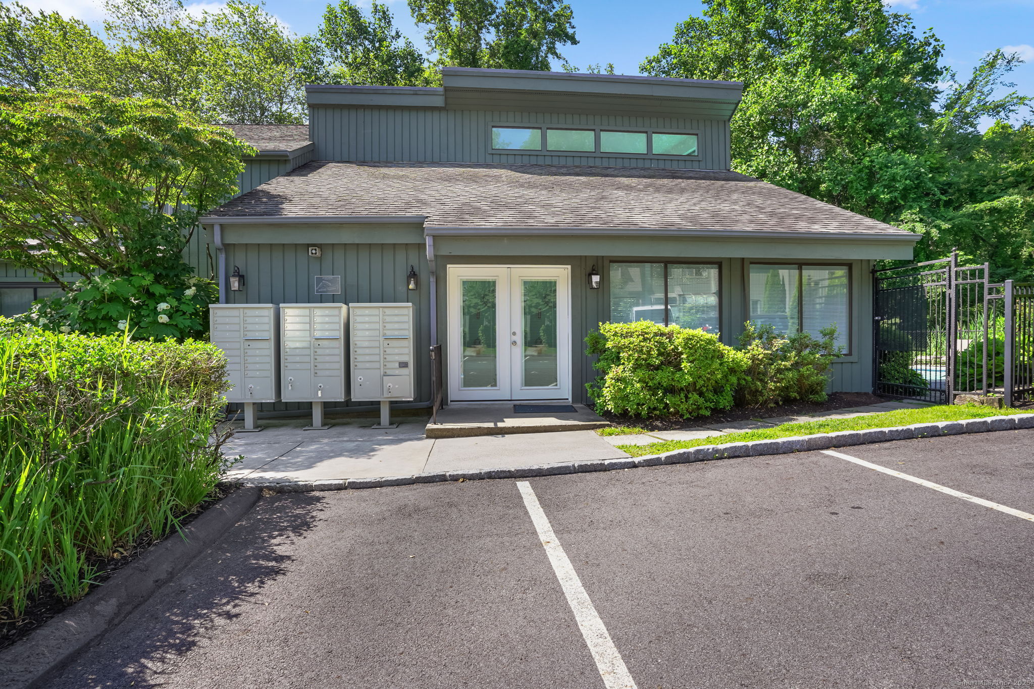 123 Old Belden Hill Road APT 24