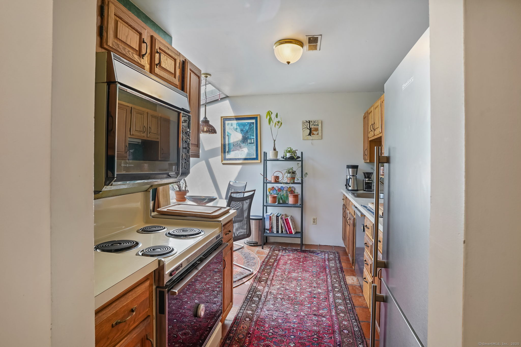 123 Old Belden Hill Road APT 24