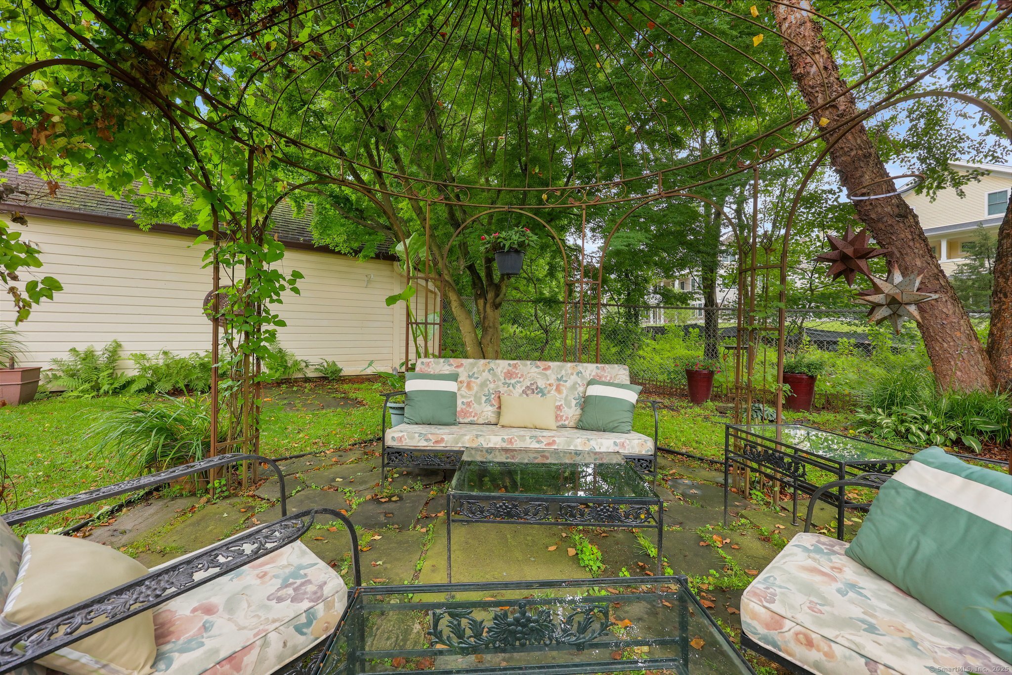 20 Cedar Crest Place