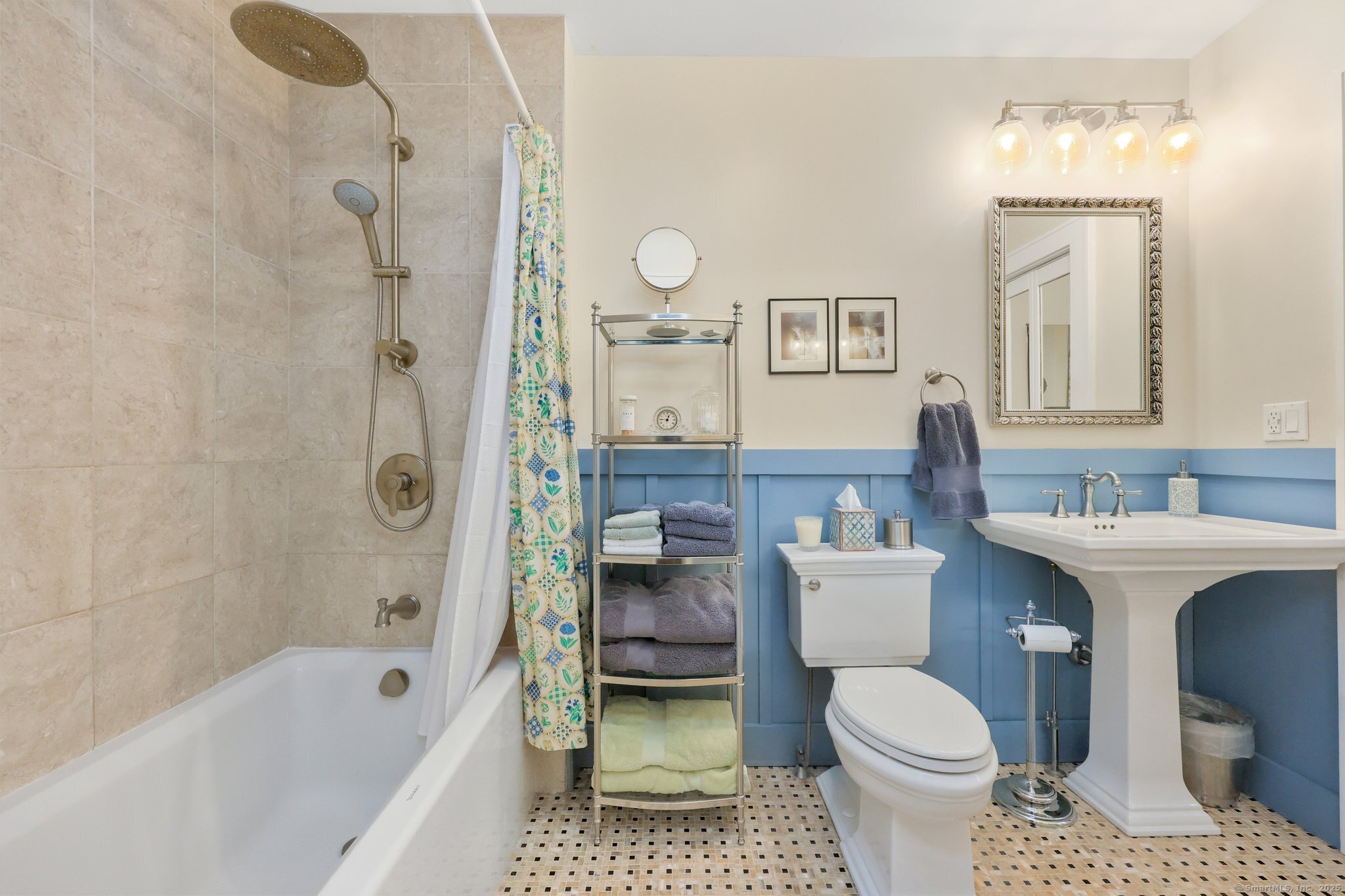 20 Cedar Crest Place