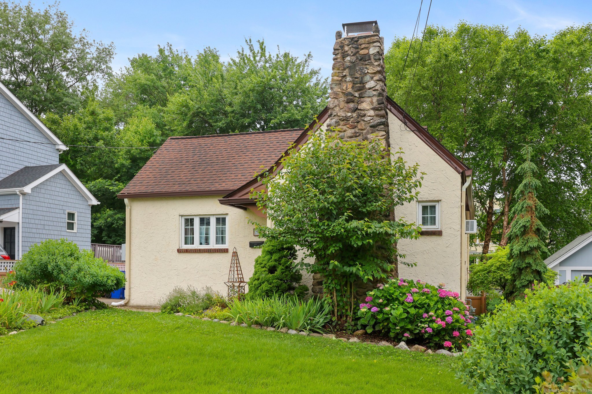 20 Cedar Crest Place