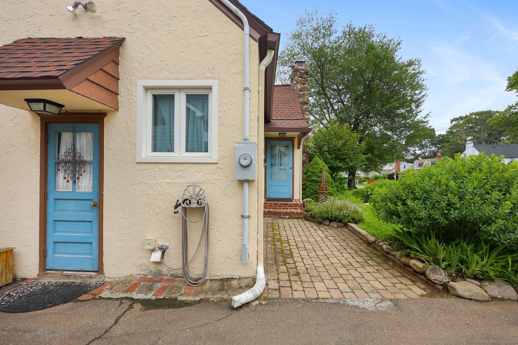 20 Cedar Crest Place