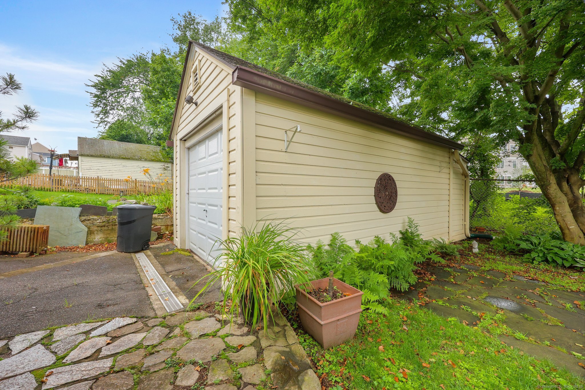 20 Cedar Crest Place