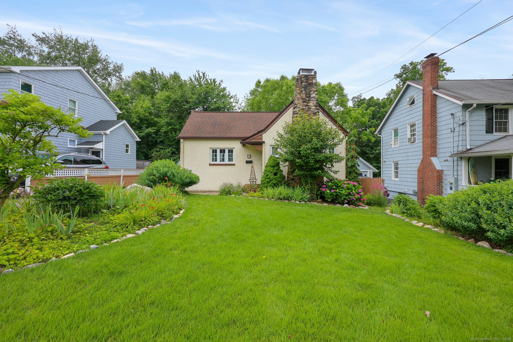 20 Cedar Crest Place